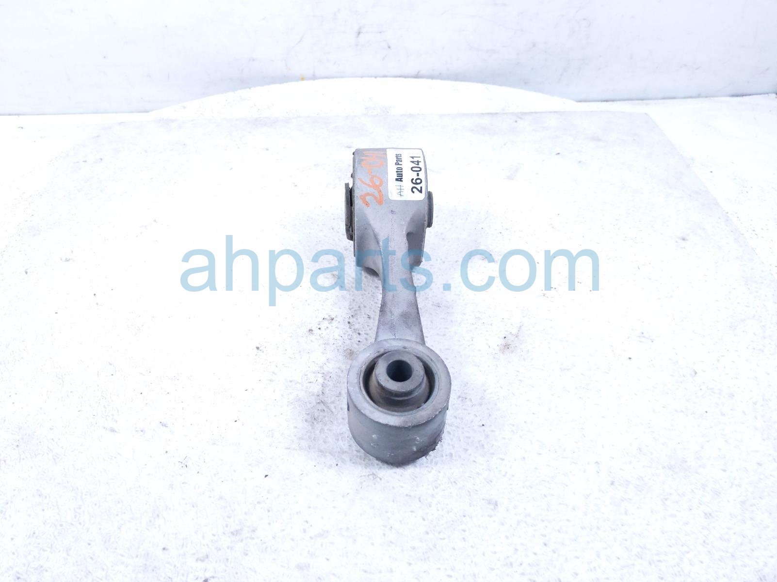 Honda LOWER TORQUE ROD MOUNT -2.0L