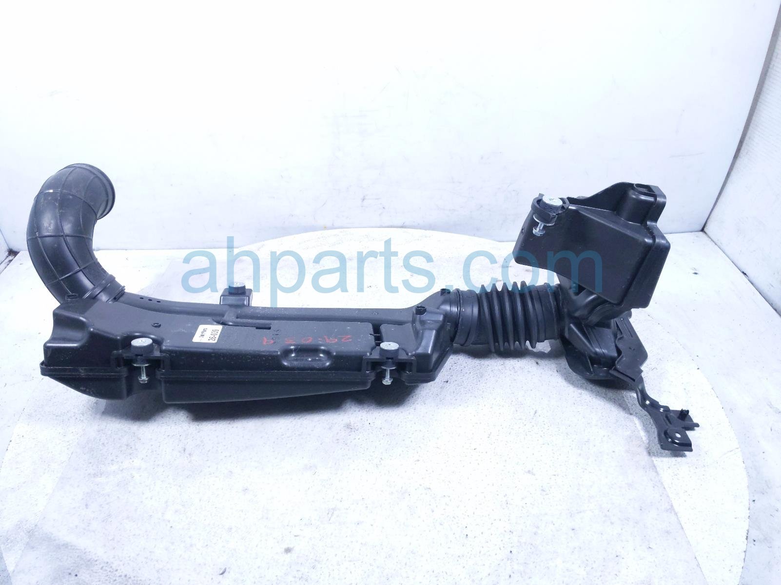 $150 Honda AIR INTAKE RESONATOR & DUCT W/TUBES