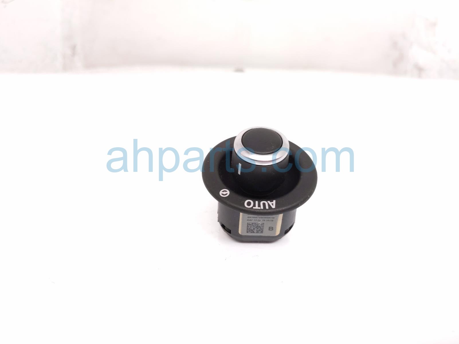 2020 Land Rover Range Rover Sport Steering Column Control Switch FW93 6485 AB Replacement 2020 Land Rover Range Rover Sport Steering Column Control Switch FW93 6485 AB Replacement thumbnail