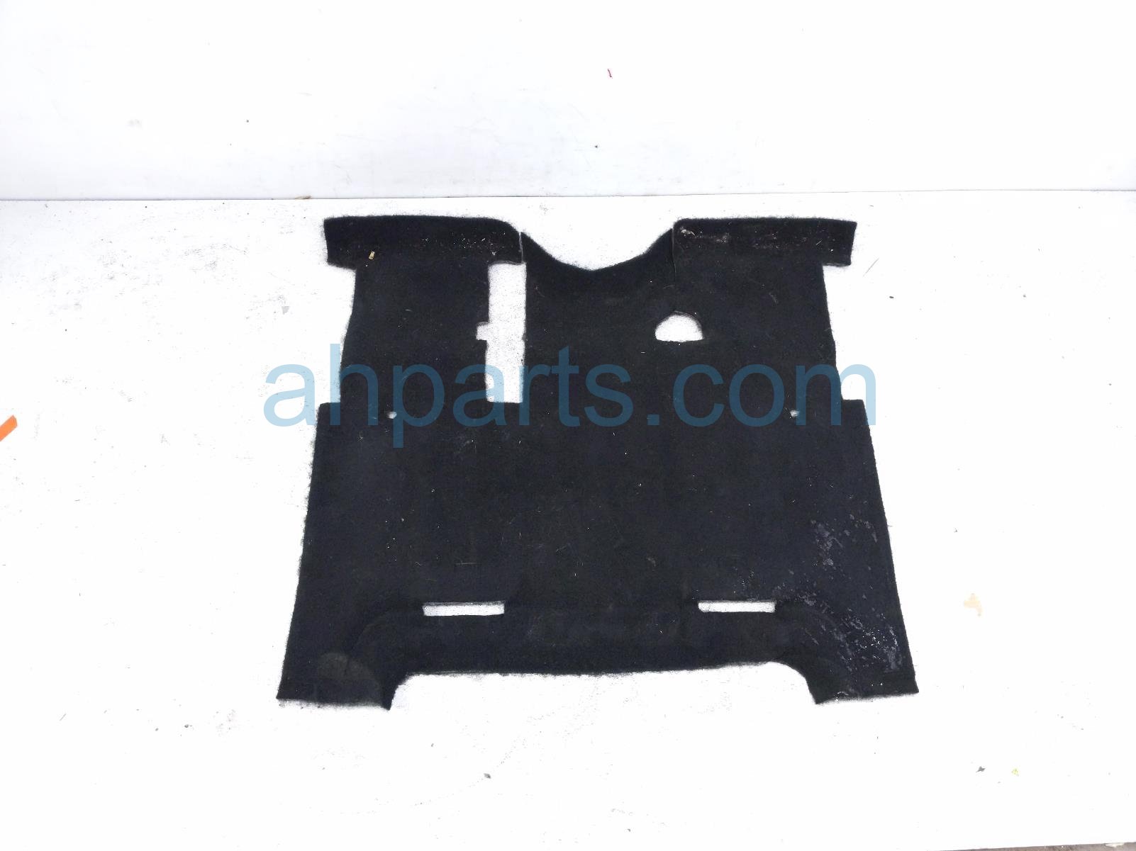 REAR CARGO FLOOR CARPET LINER - BLK