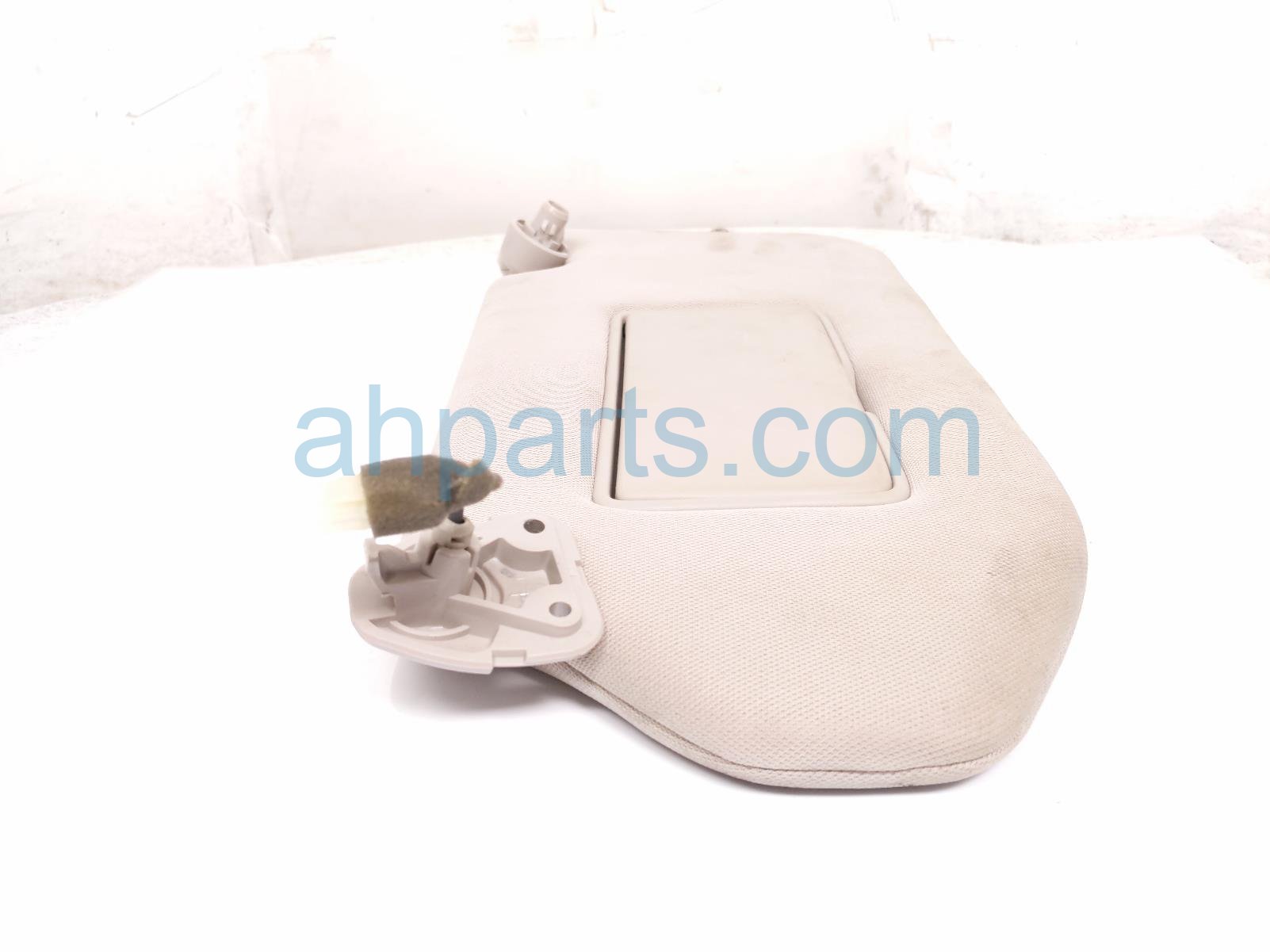 2017 Nissan Pathfinder Driver Sun Visor Grey 96401 9PB6A Replacement 2017 Nissan Pathfinder Driver Sun Visor Grey 96401 9PB6A Replacement thumbnail