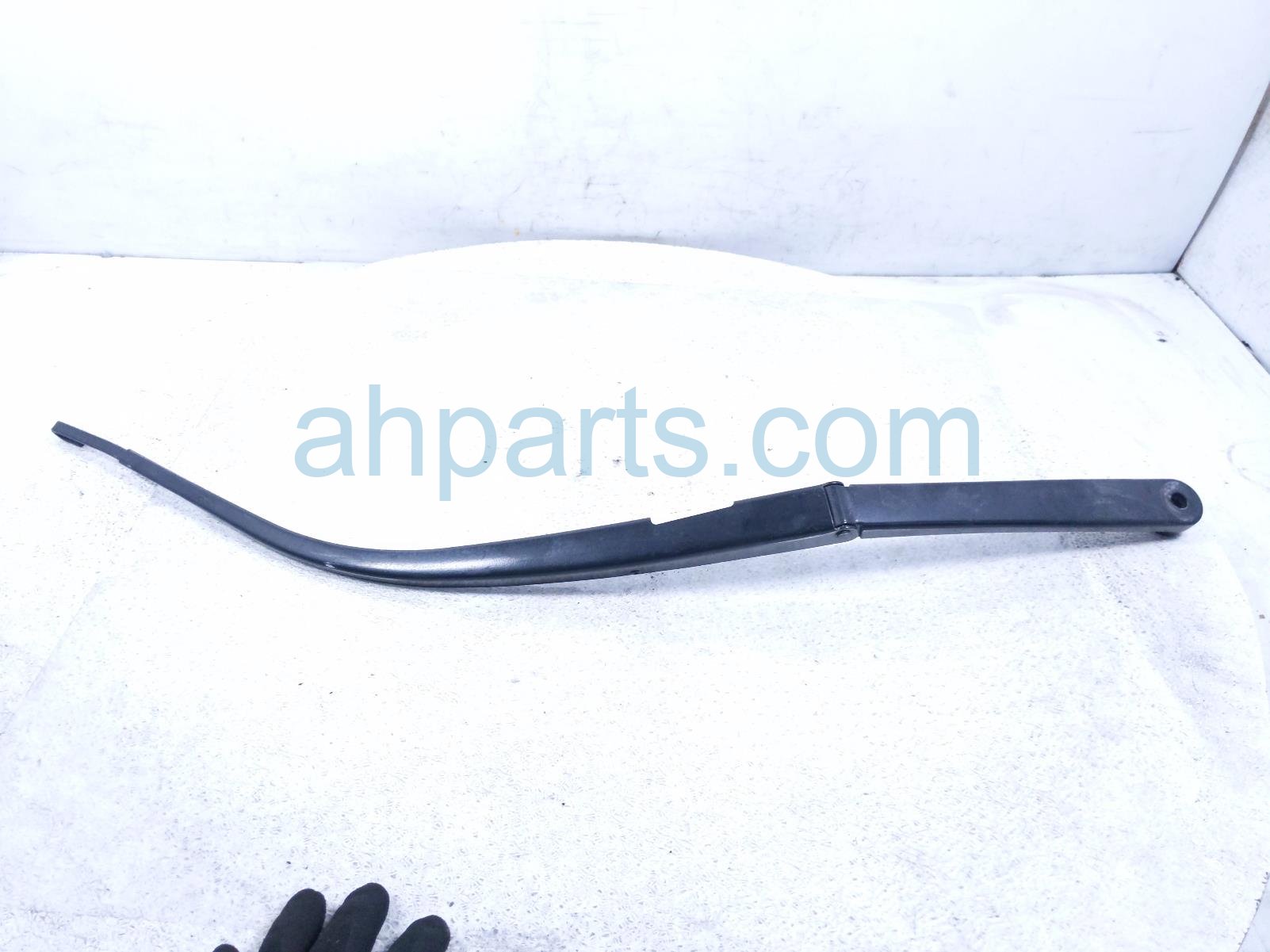Honda RH WINDSHIELD WIPER ARM