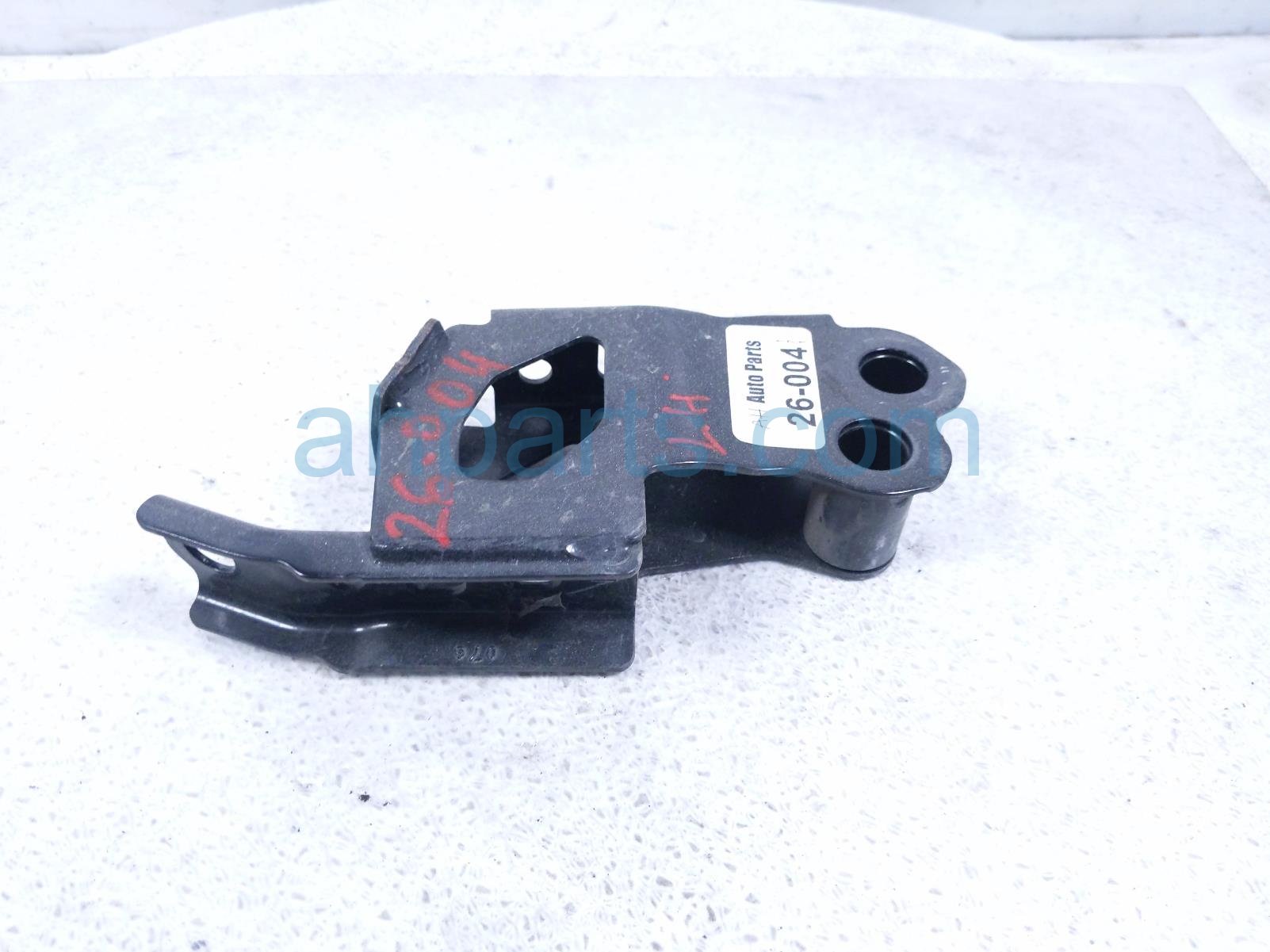$50 Toyota FR/LH STEERING RACK BRACKET 3.5L 4X2