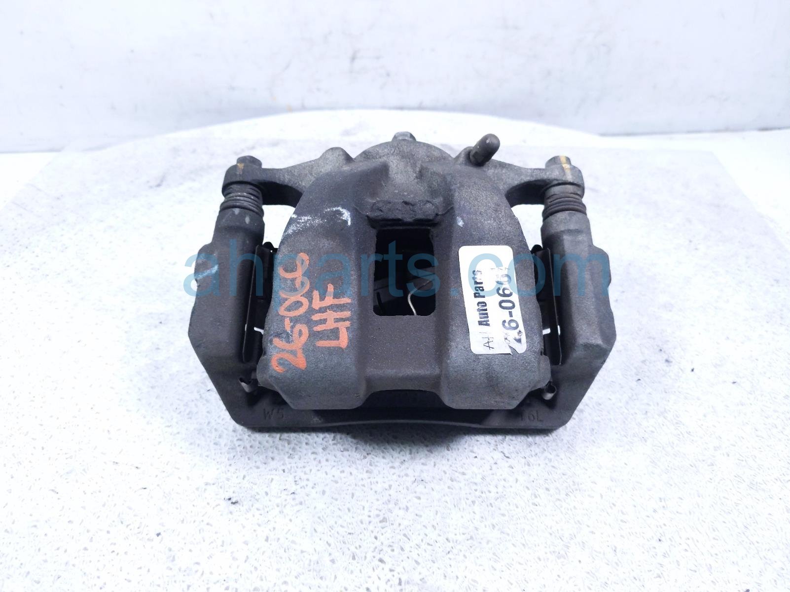 Honda FR/LH BRAKE CALIPER