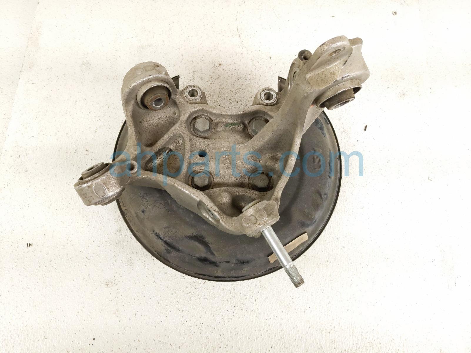 Honda RR/LH SPINDLE KNUCKLE HUB