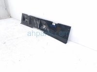 Jeep WINDSHIELD COWL GRILLE PANEL Jeep WINDSHIELD COWL GRILLE PANEL