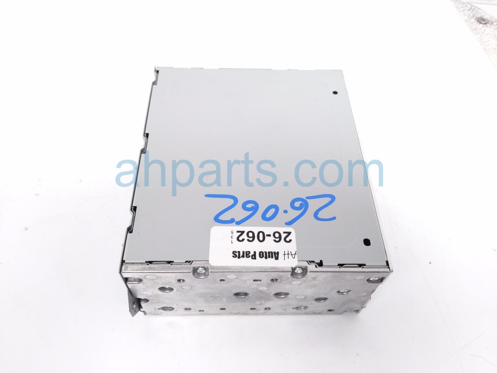 Nissan AM/FM/CD RADIO RECEIVER UNIT