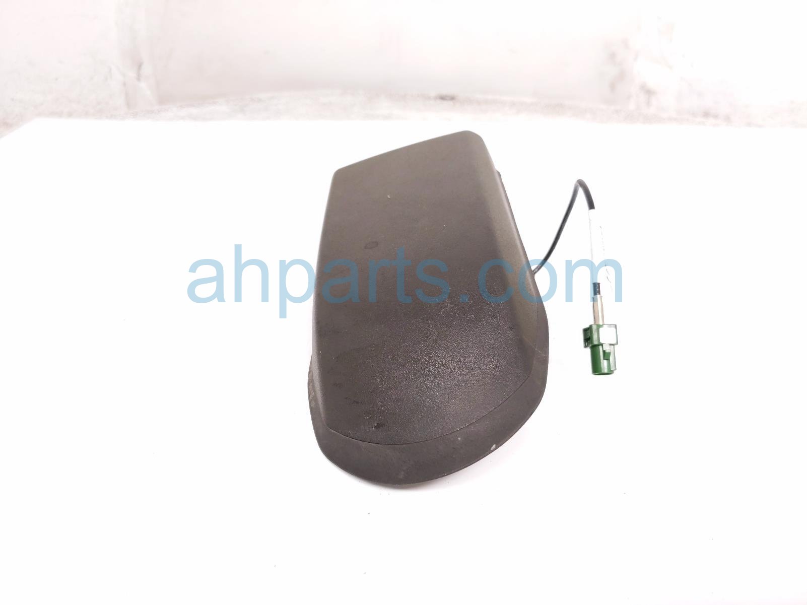Ford LH ANTENNA - ROOF MTD - WHITE