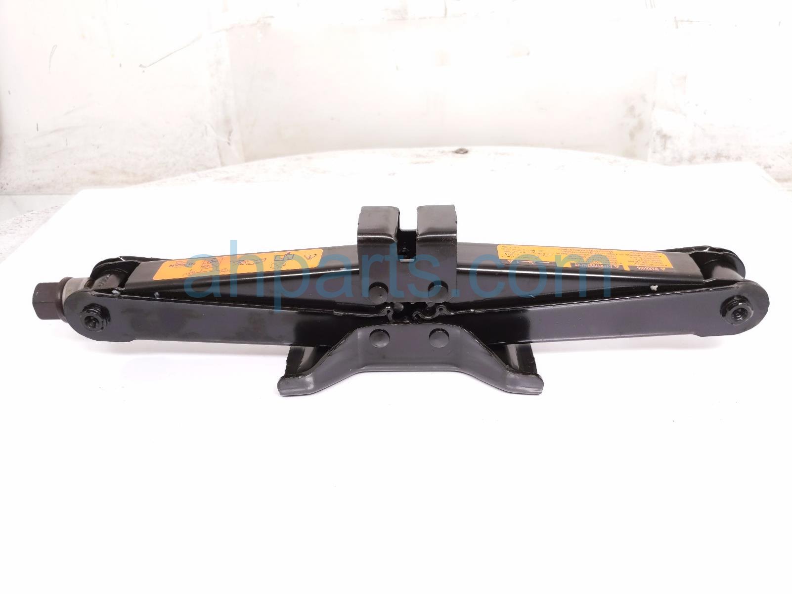 Nissan JACK TOOLS & FOAM HOLDER ASSY