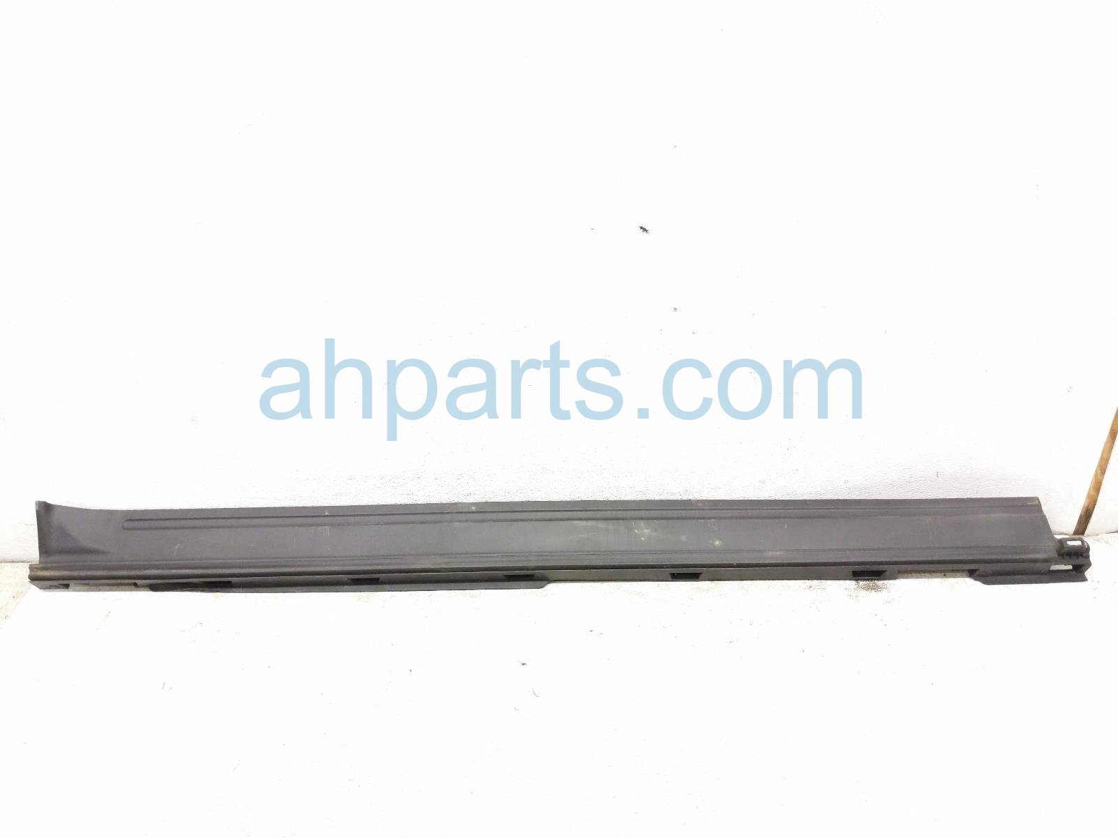 Ford RH SIDE SKIRT / MOLDING - BLACK