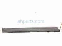 Ford RH SIDE SKIRT / MOLDING - BLACK Ford RH SIDE SKIRT / MOLDING - BLACK