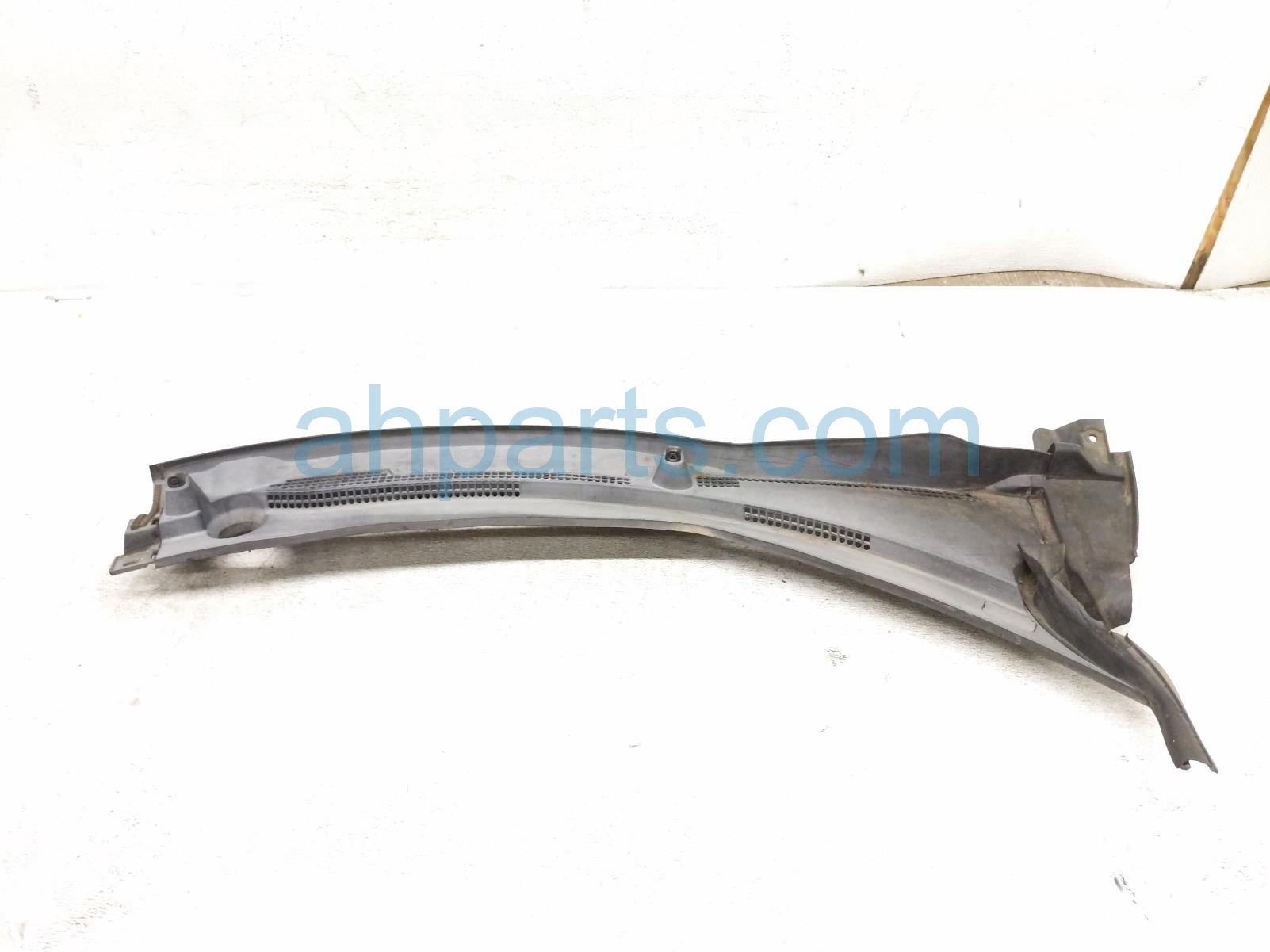 Passenger WINDSHIELD COWL VENT PANEL