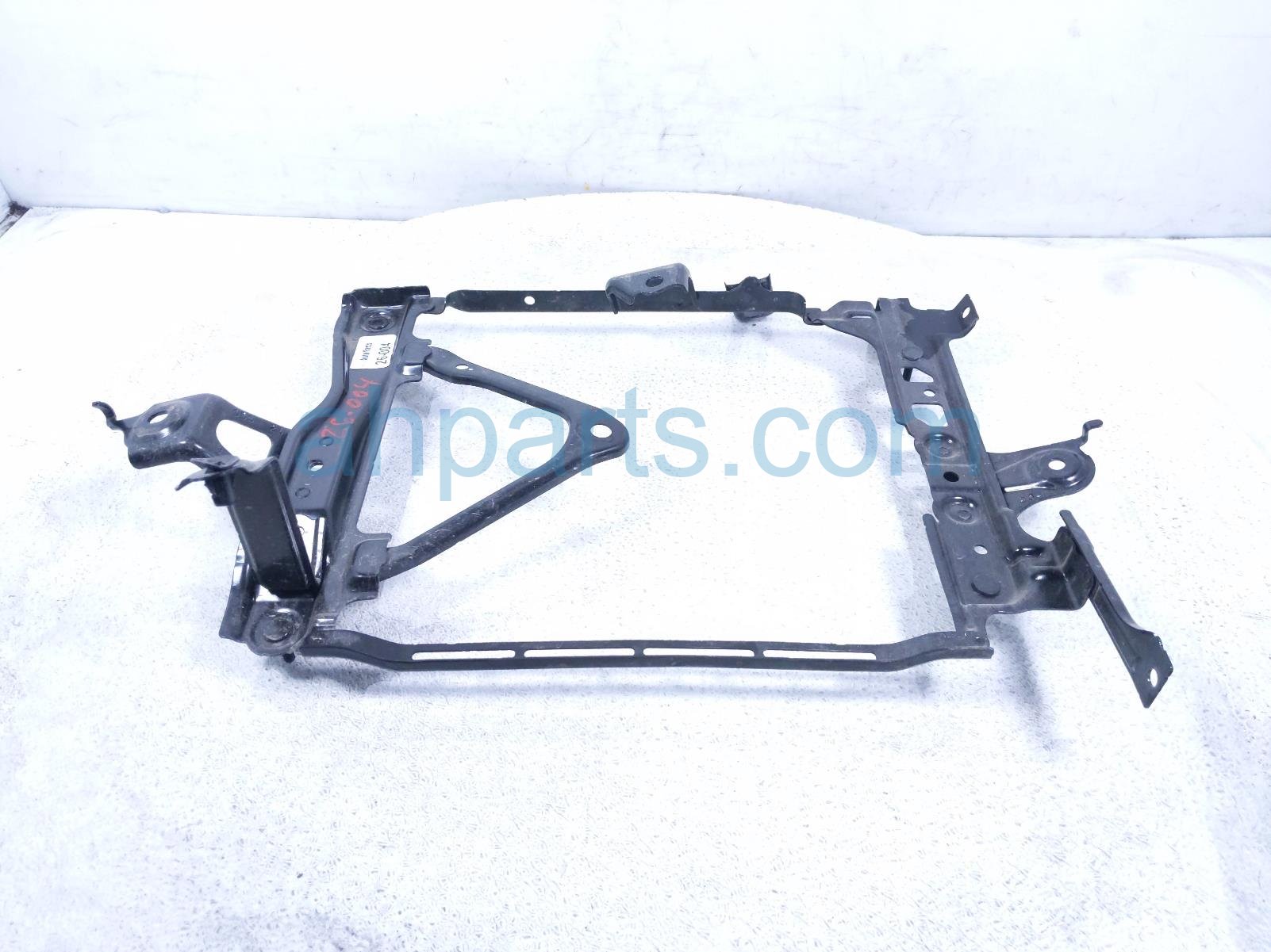 RADIATOR MOUNT BRACKET