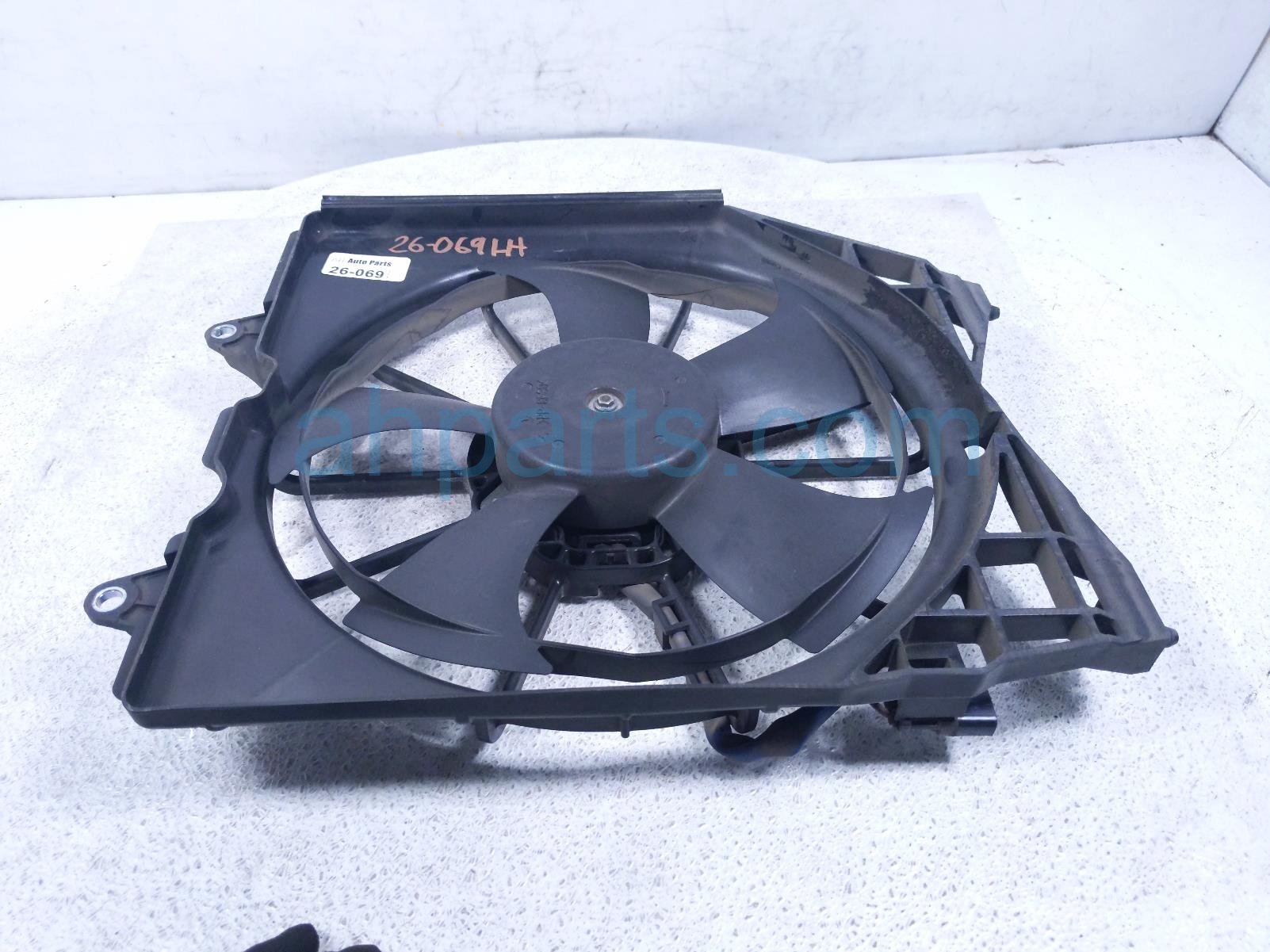 Honda RADIATOR FAN ASSEMBLY