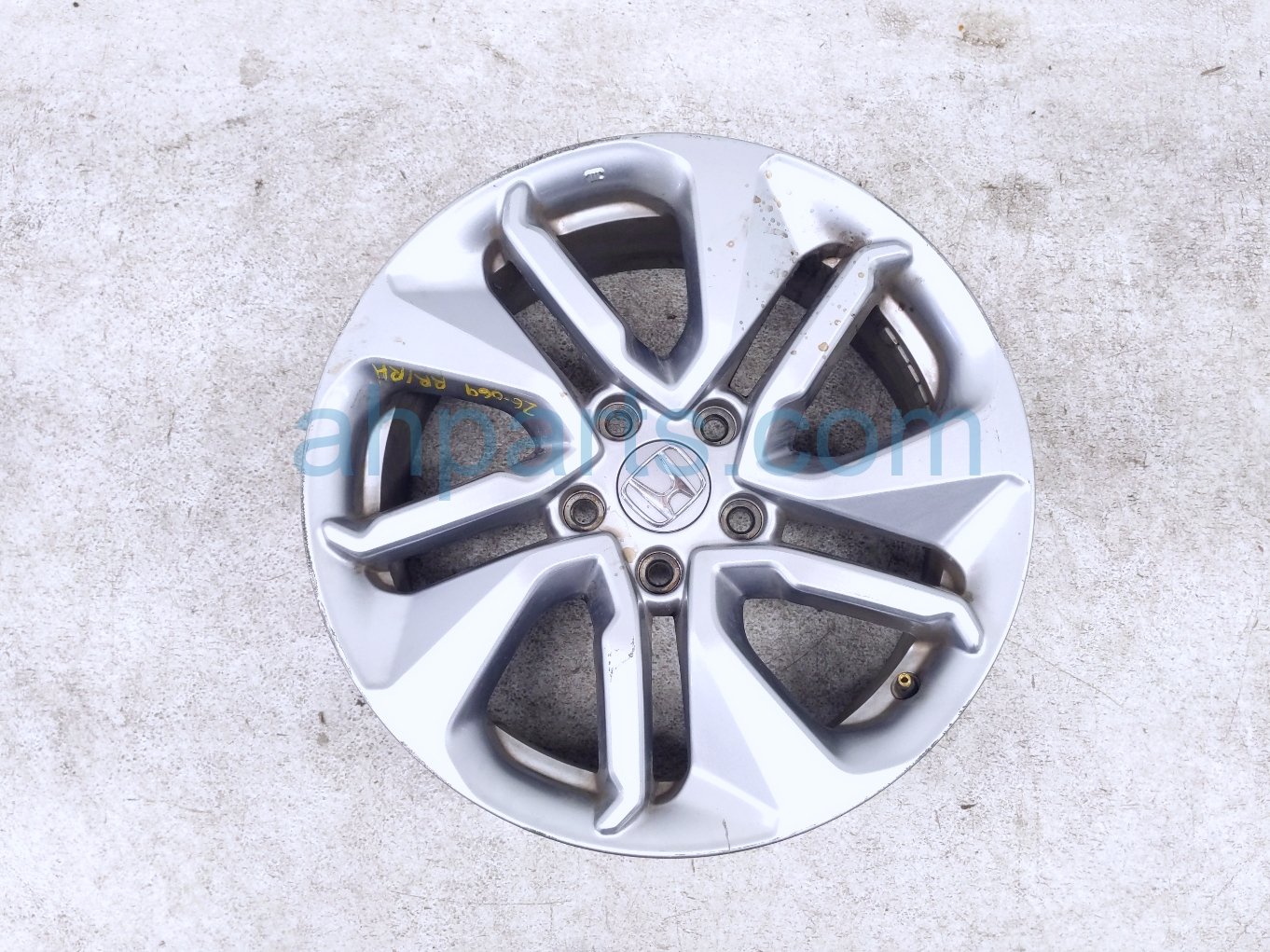 Honda RR/RH WHEEL / RIM - LIGHT CURB