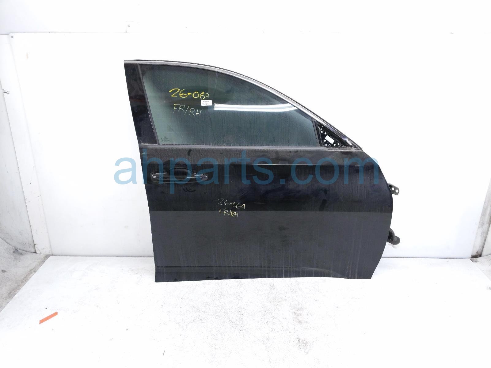 Honda FR/RH DOOR - BLK- NO MIRROR/TRIM