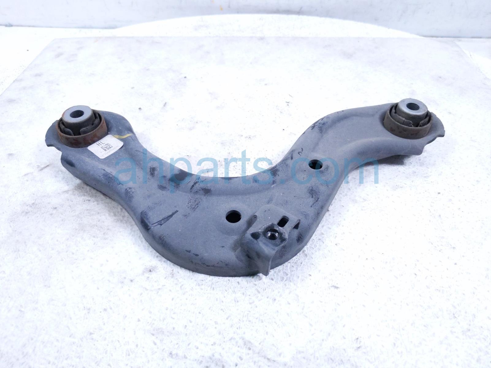 2021 Honda Civic Rear Driver Upper Control Arm Type R 52520 TGH A01 Replacement 2021 Honda Civic Rear Driver Upper Control Arm Type R 52520 TGH A01 Replacement thumbnail