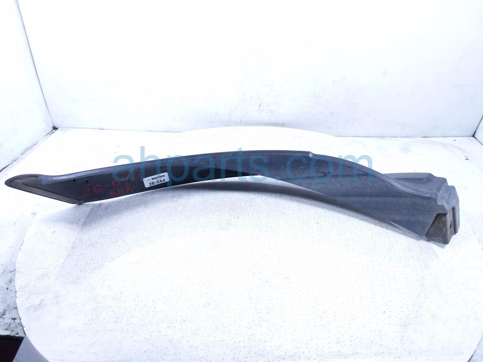 2020 Land Rover Range Rover Sport Rear Passenger Wheel Arch Molding Black DK 62 28370 A Replacement 2020 Land Rover Range Rover Sport Rear Passenger Wheel Arch Molding Black DK 62 28370 A Replacement thumbnail