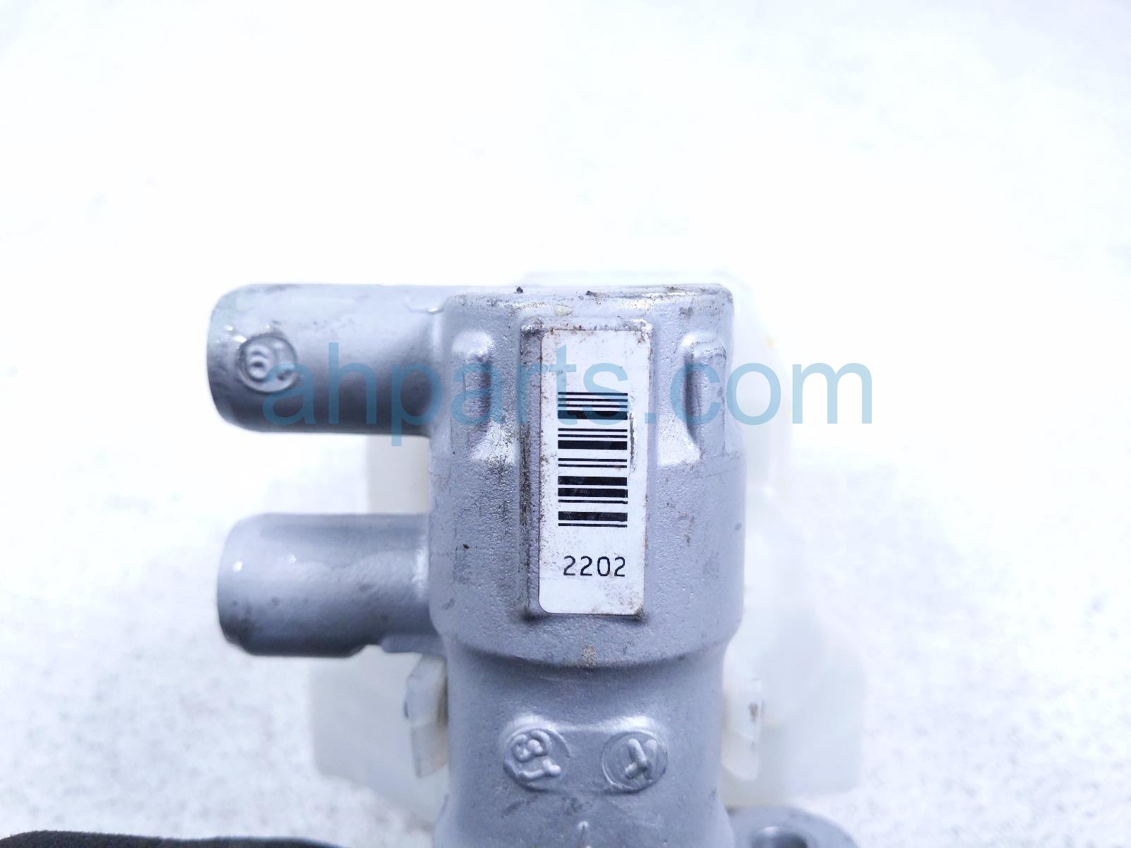2020 Land Rover Range Rover Sport Brake Master Cylinder W/reservoir LR099178 Replacement 2020 Land Rover Range Rover Sport Brake Master Cylinder W/reservoir LR099178 Replacement thumbnail