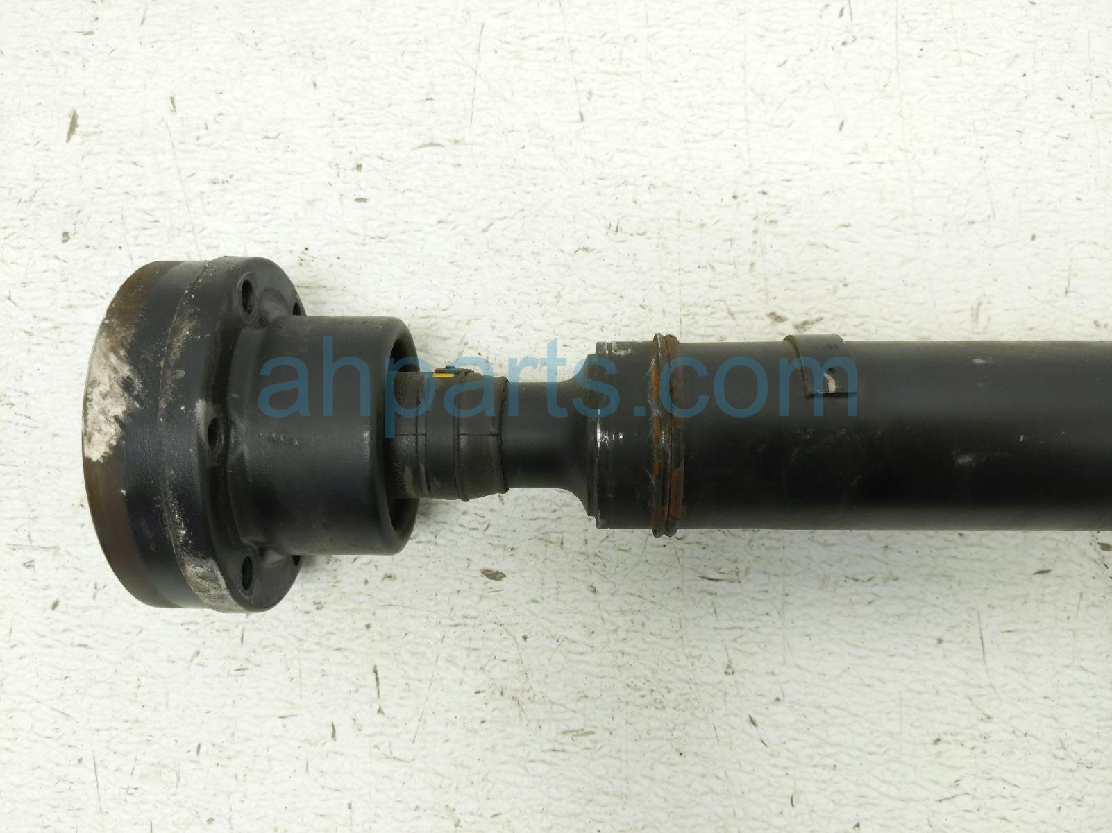 2020 Land Rover Range Rover Sport Front Propeller Drive Shaft 3.0l LR100833 Replacement 2020 Land Rover Range Rover Sport Front Propeller Drive Shaft 3.0l LR100833 Replacement thumbnail