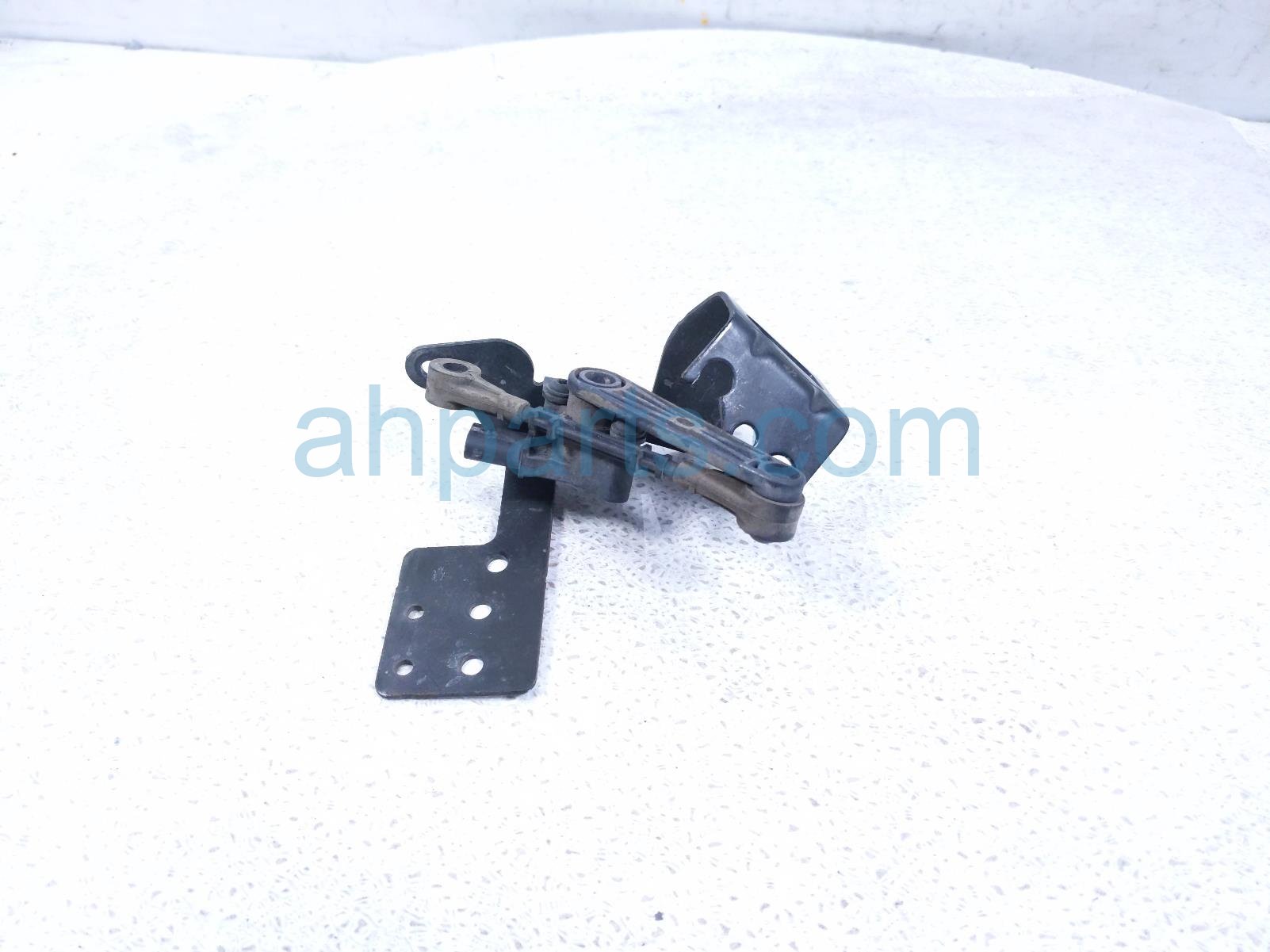 2020 Land Rover Range Rover Sport Rear Passenger Height Level Sensor JPLA 3D026 BA Replacement 2020 Land Rover Range Rover Sport Rear Passenger Height Level Sensor JPLA 3D026 BA Replacement thumbnail