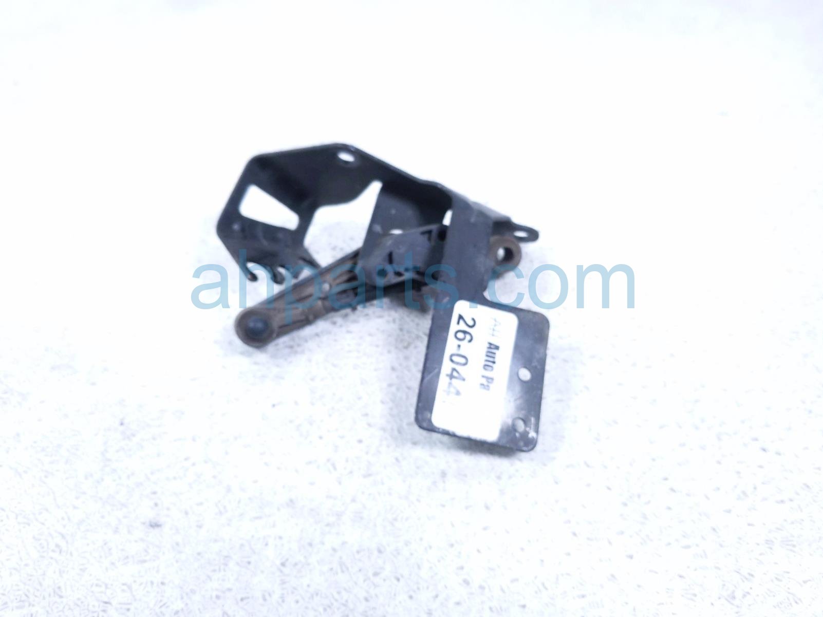 2020 Land Rover Range Rover Sport Rear Passenger Height Level Sensor JPLA 3D026 BA Replacement 2020 Land Rover Range Rover Sport Rear Passenger Height Level Sensor JPLA 3D026 BA Replacement thumbnail
