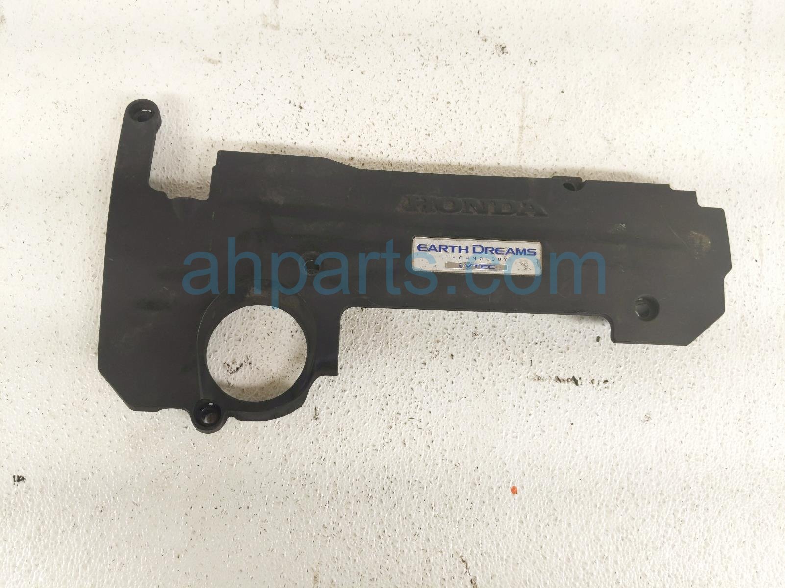 $35 Honda ENGINE APPEARANCE COVER - 2.4L