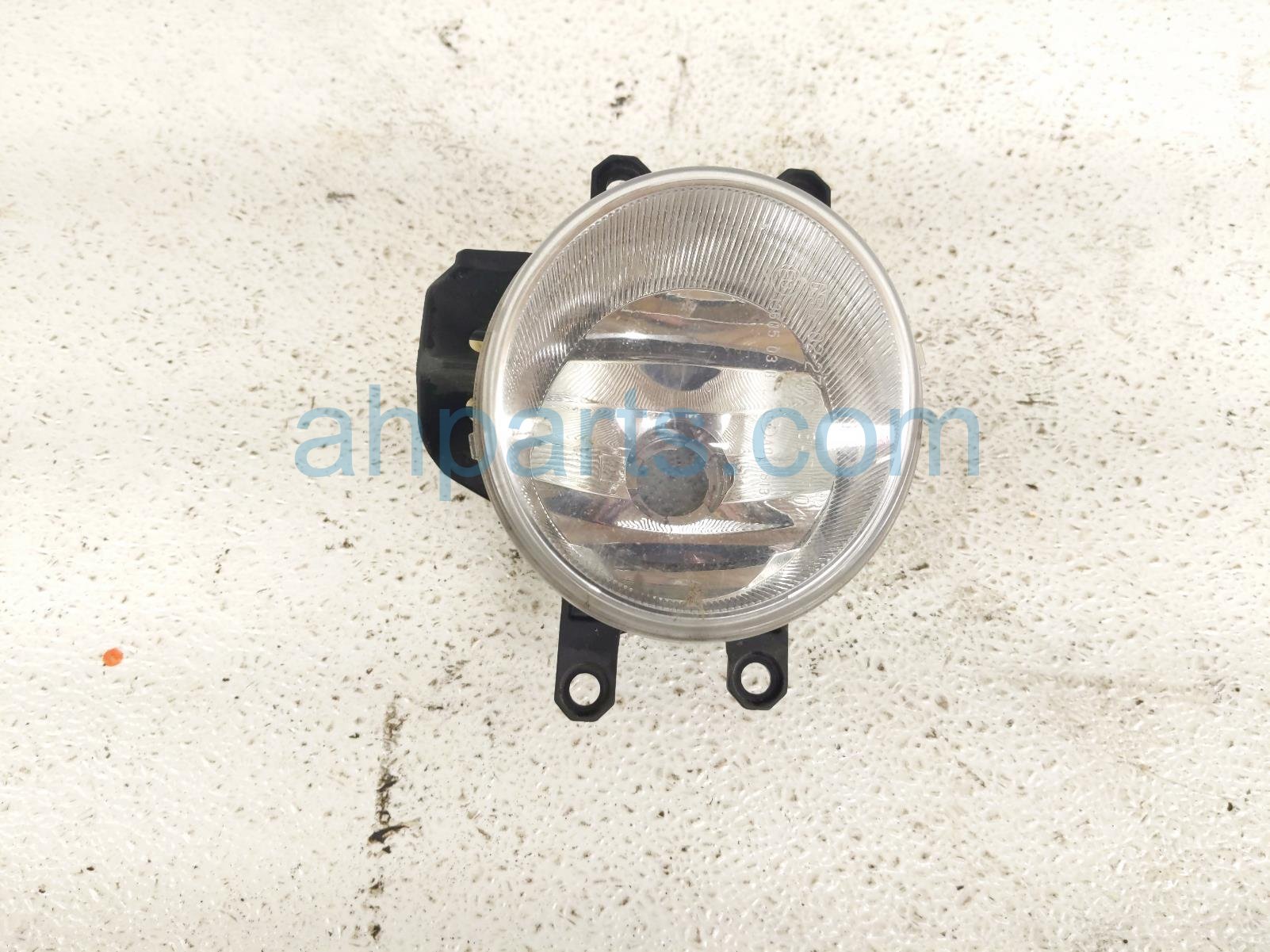 Toyota RH FOG LAMP / LIGHT