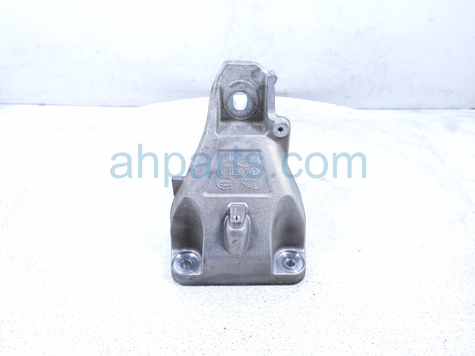 $49 Land Rover RH ENGINE SUPPORT BRKT-3.0L AWD $49 Land Rover RH ENGINE SUPPORT BRKT-3.0L AWD