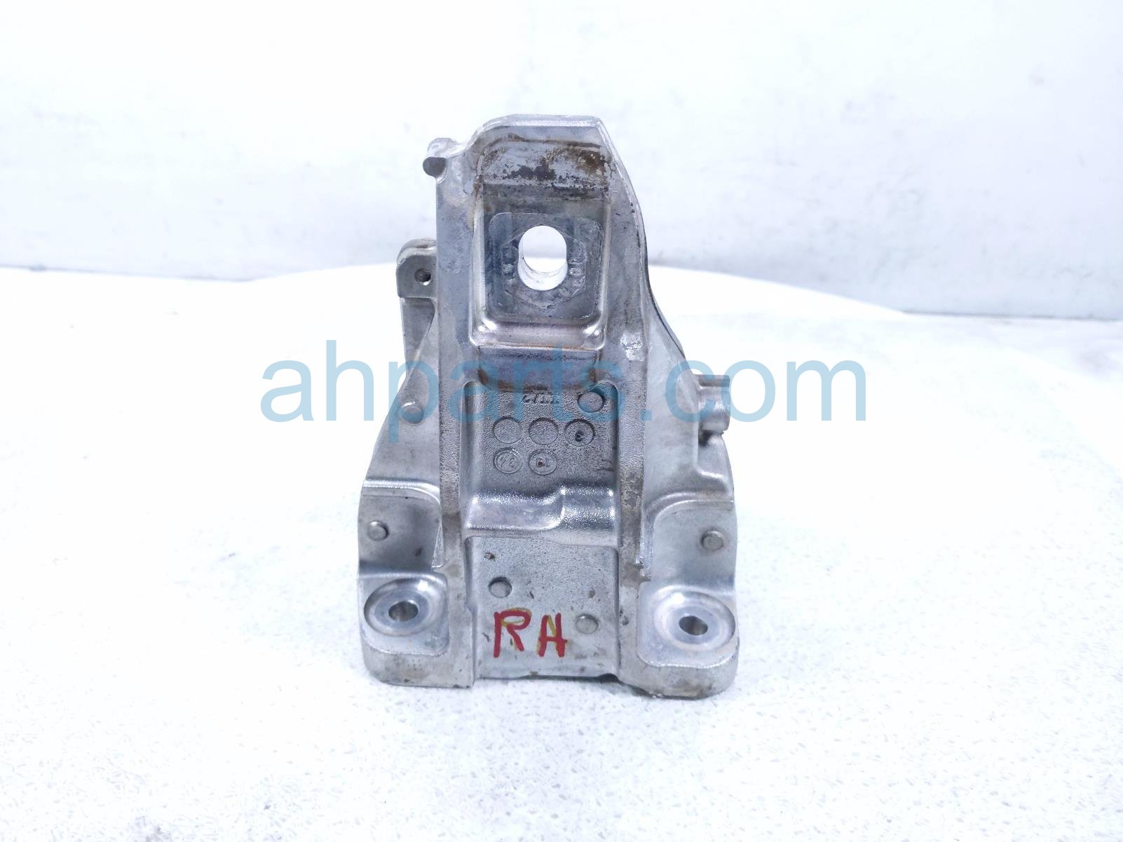 2020 Land Rover Range Rover Sport Engine/motor Mount Passenger Engine Support Brkt 3.0l Awd KPLA 6037 AB Replacement 2020 Land Rover Range Rover Sport Engine/motor Mount Passenger Engine Support Brkt 3.0l Awd KPLA 6037 AB Replacement thumbnail