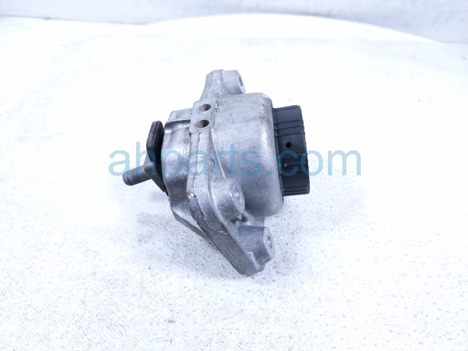 2020 Land Rover Range Rover Sport Engine/motor Driver Engine Mount 3.0l Awd CPLA 6A003 BG Replacement 2020 Land Rover Range Rover Sport Engine/motor Driver Engine Mount 3.0l Awd CPLA 6A003 BG Replacement thumbnail