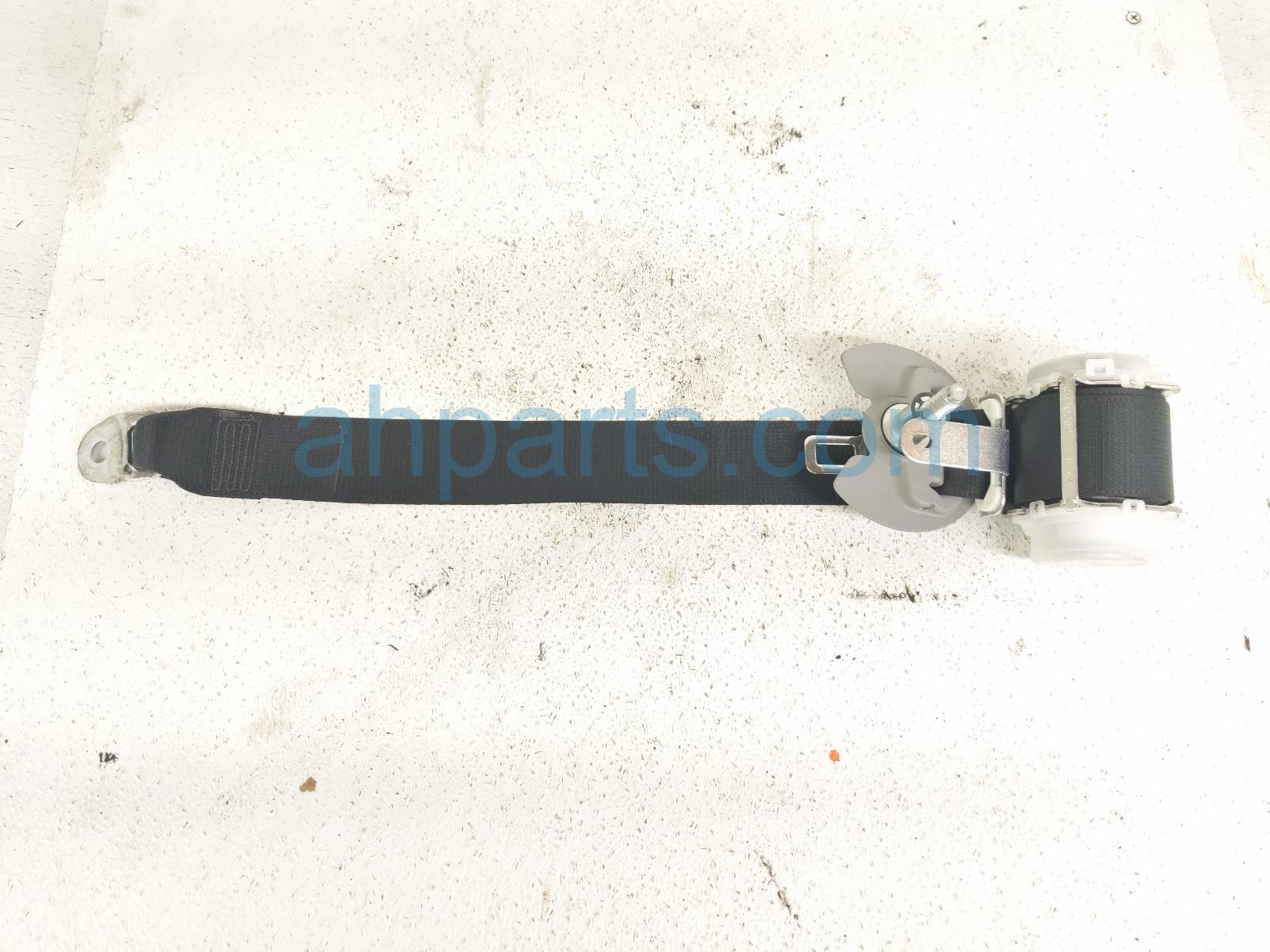 Toyota 3RD ROW LH BELT RETRACTOR - BLACK