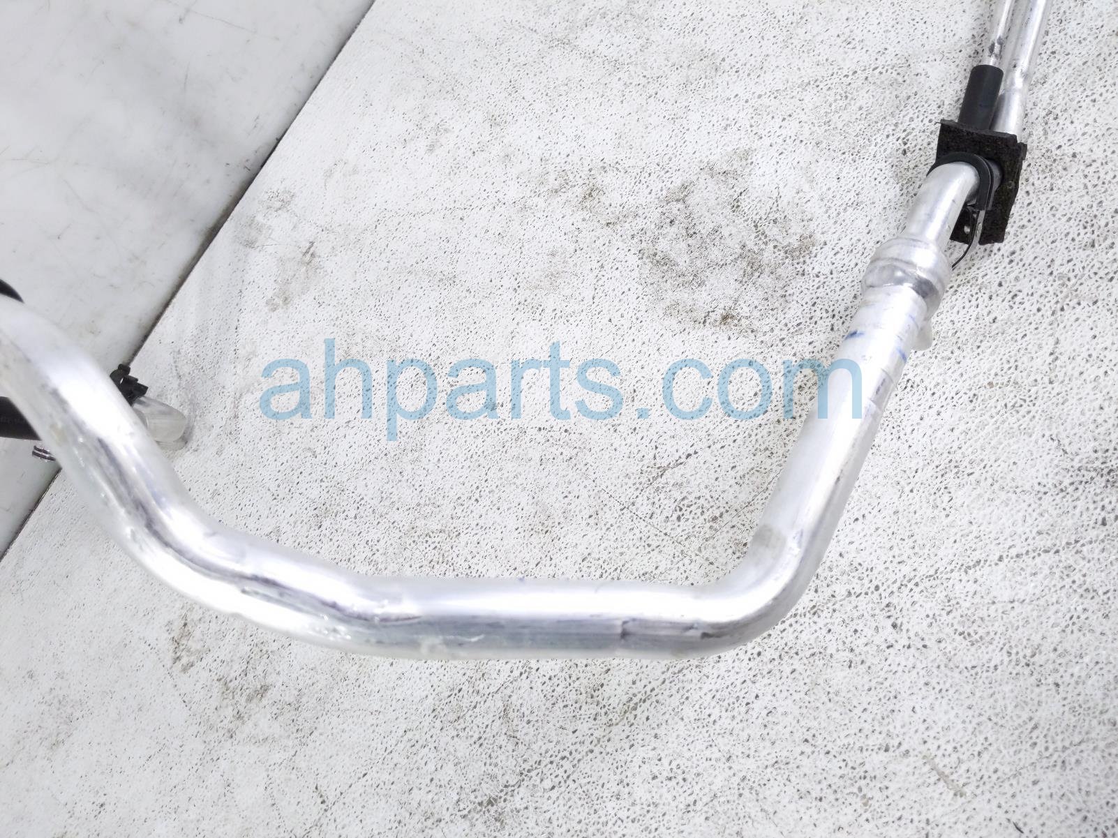 2020 Land Rover Range Rover Sport Ac Pipe Line A/c Refrigerant Suction Hose 3.0l KPLA 19A834 CB Replacement 2020 Land Rover Range Rover Sport Ac Pipe Line A/c Refrigerant Suction Hose 3.0l KPLA 19A834 CB Replacement thumbnail