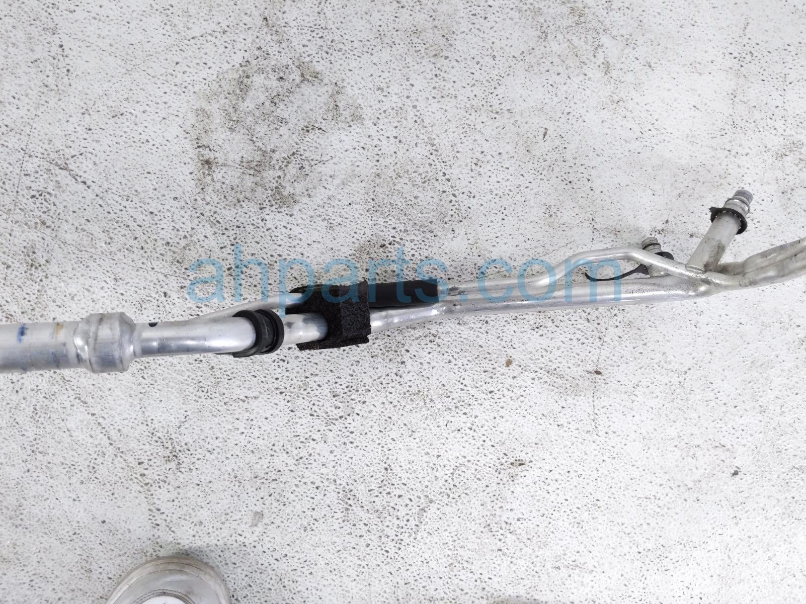 2020 Land Rover Range Rover Sport Ac Pipe Line A/c Refrigerant Suction Hose 3.0l KPLA 19A834 CB Replacement 2020 Land Rover Range Rover Sport Ac Pipe Line A/c Refrigerant Suction Hose 3.0l KPLA 19A834 CB Replacement thumbnail