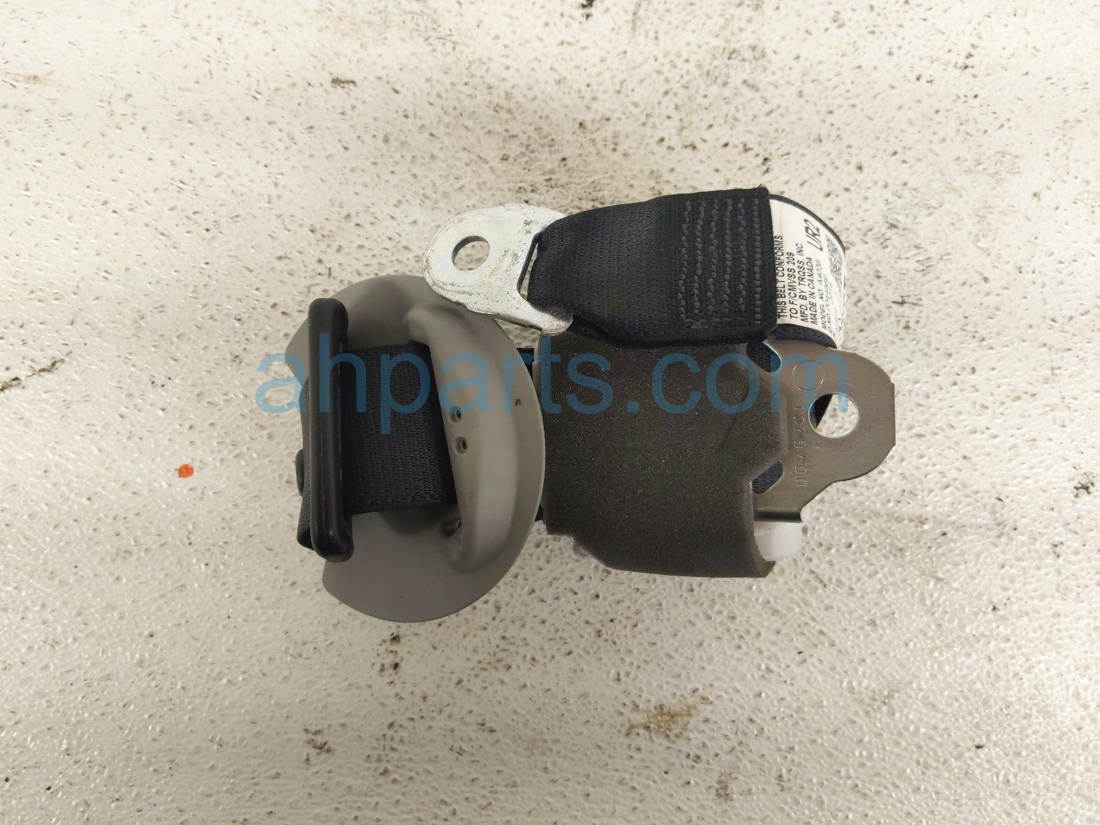 Toyota 2ND ROW RH BELT RETRACTOR - BLACK