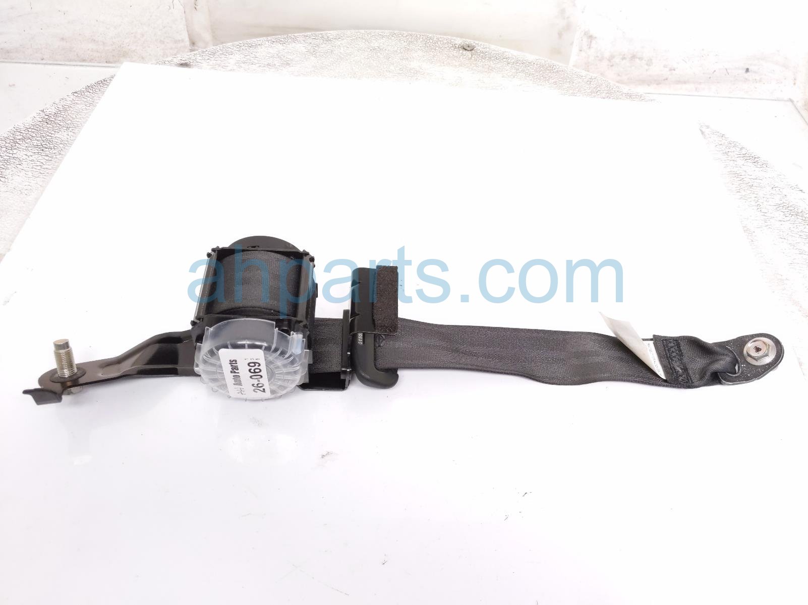 Honda 2ND ROW RH BELT RETRACTOR - BLACK