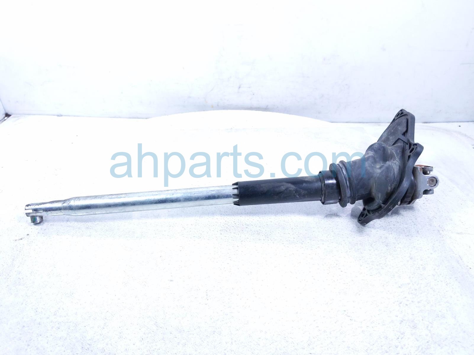 2020 Land Rover Range Rover Sport Steering Intermediate Column Shaft 3.0l Awd CPLA 3D677 AF Replacement 2020 Land Rover Range Rover Sport Steering Intermediate Column Shaft 3.0l Awd CPLA 3D677 AF Replacement thumbnail