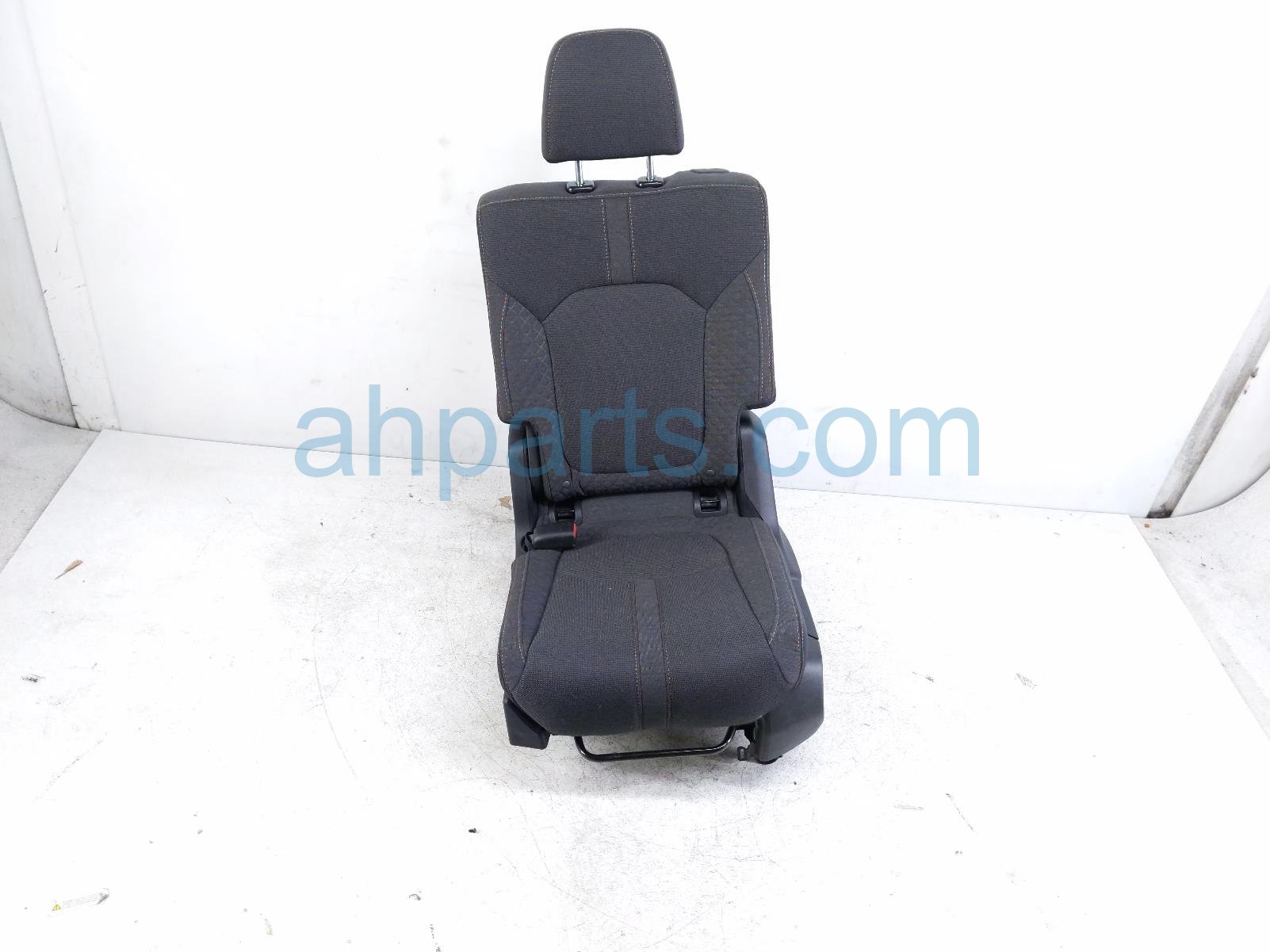 2ND ROW Driver SEAT - BLACK CLOTH