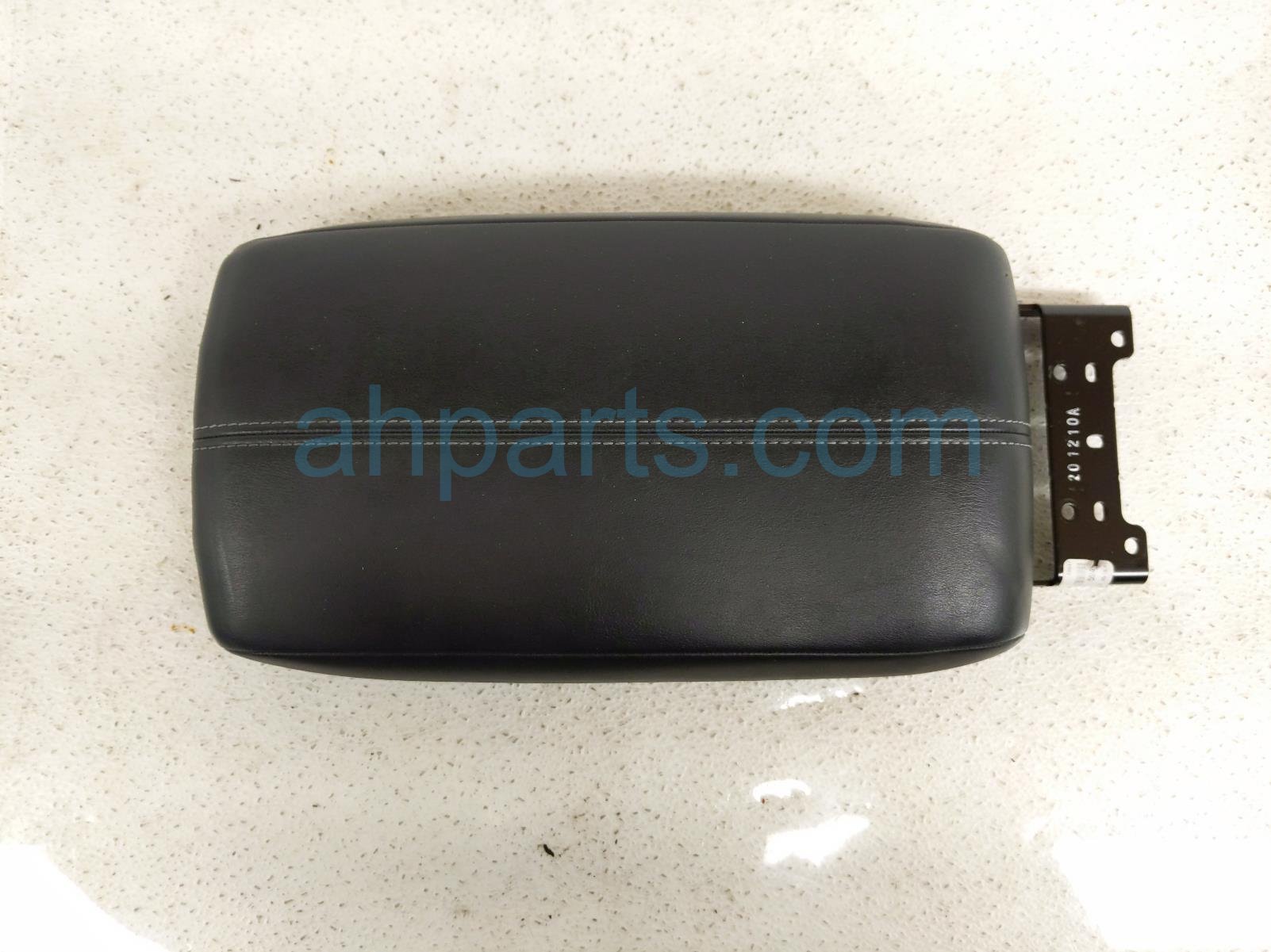 Nissan CENTER CONSOLE LID/ARMREST - BLACK