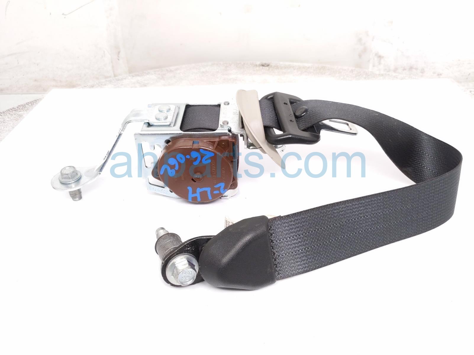 2017 Nissan Pathfinder Rear Seat 2nd Row Driver Belt Retractor Black 88845 9NF8B Replacement 2017 Nissan Pathfinder Rear Seat 2nd Row Driver Belt Retractor Black 88845 9NF8B Replacement thumbnail