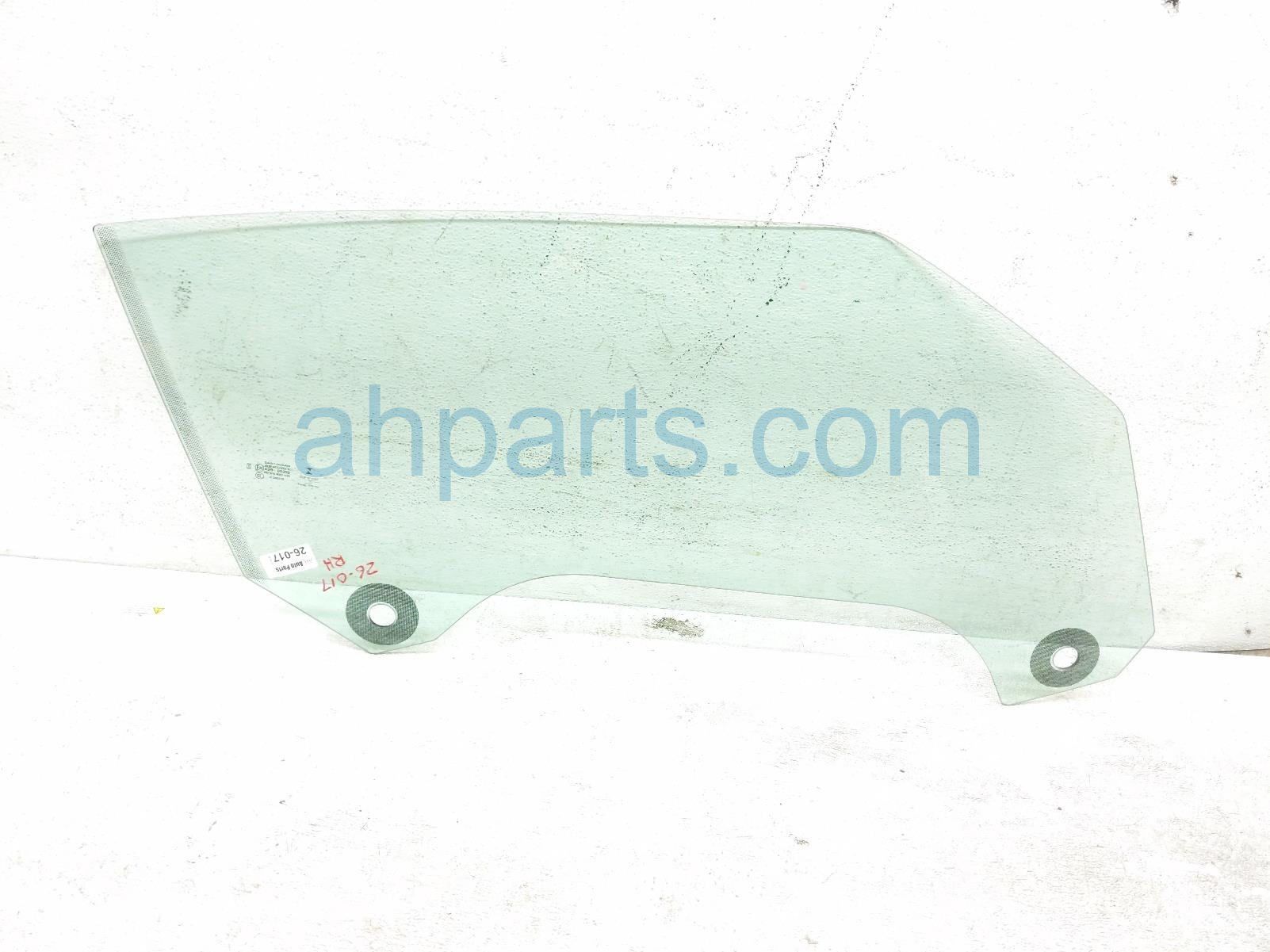 $99 Toyota FR/RH DOOR GLASS WINDOW