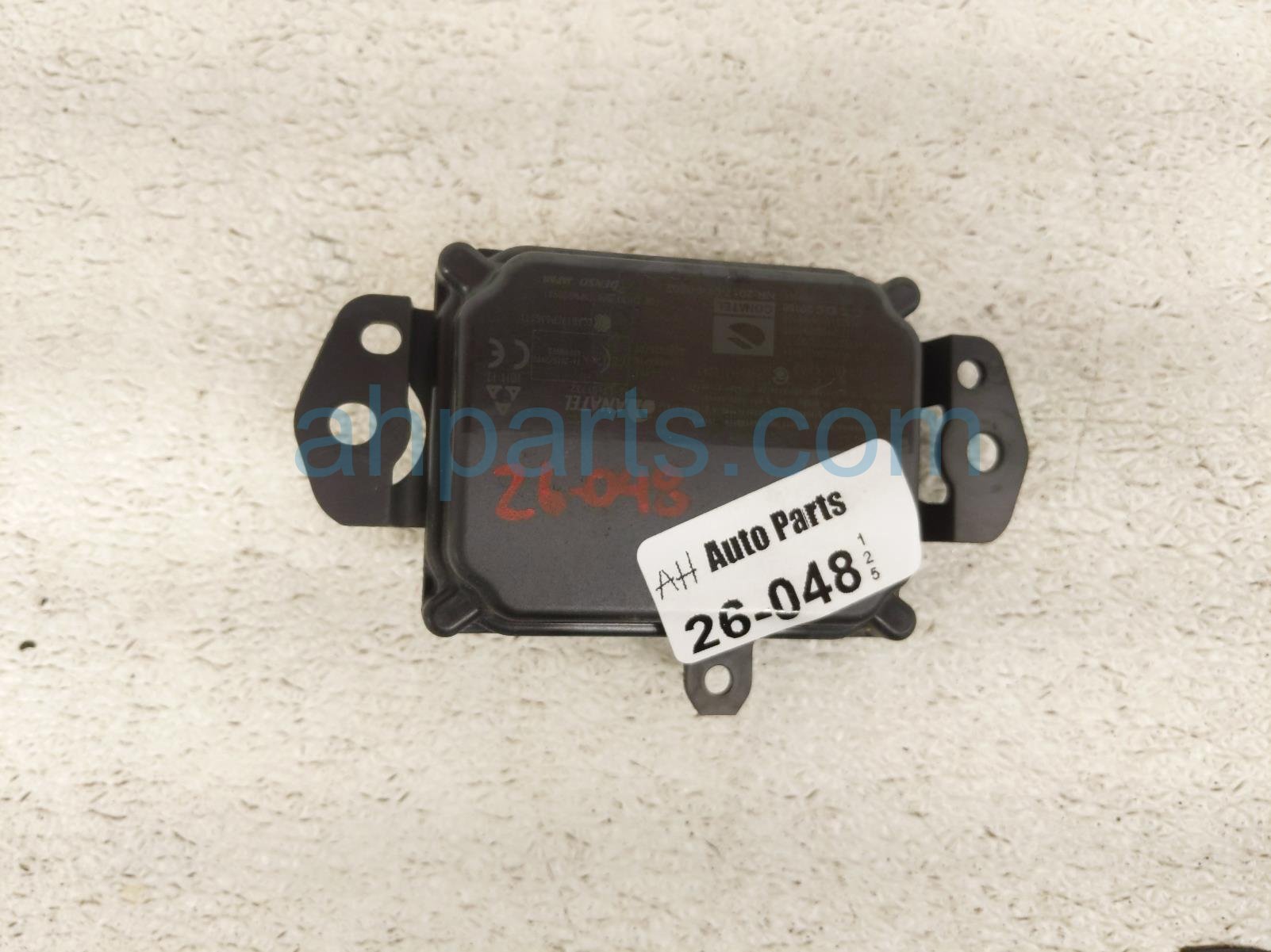 Lexus FRONT GRILLE DISTANCE RADAR UNIT