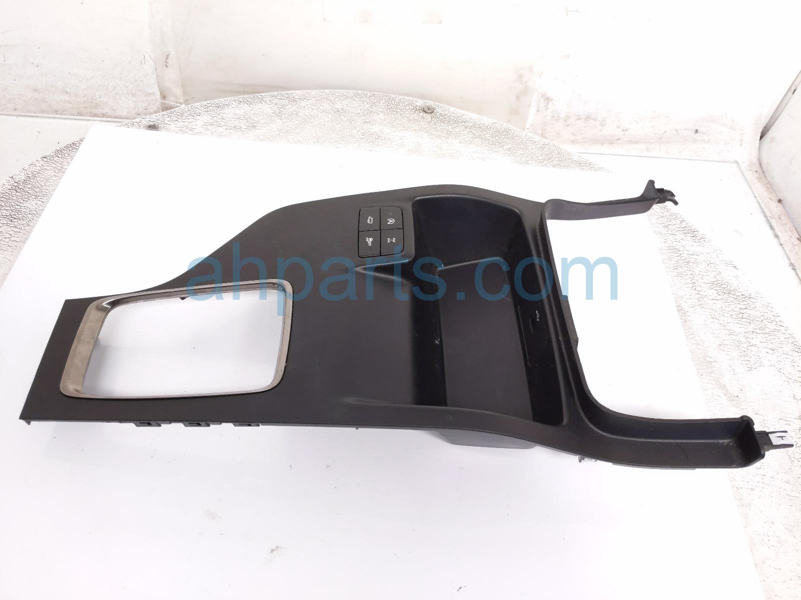 Ford CENTER CONSOLE TRIM BEZEL W/PKT-BLK