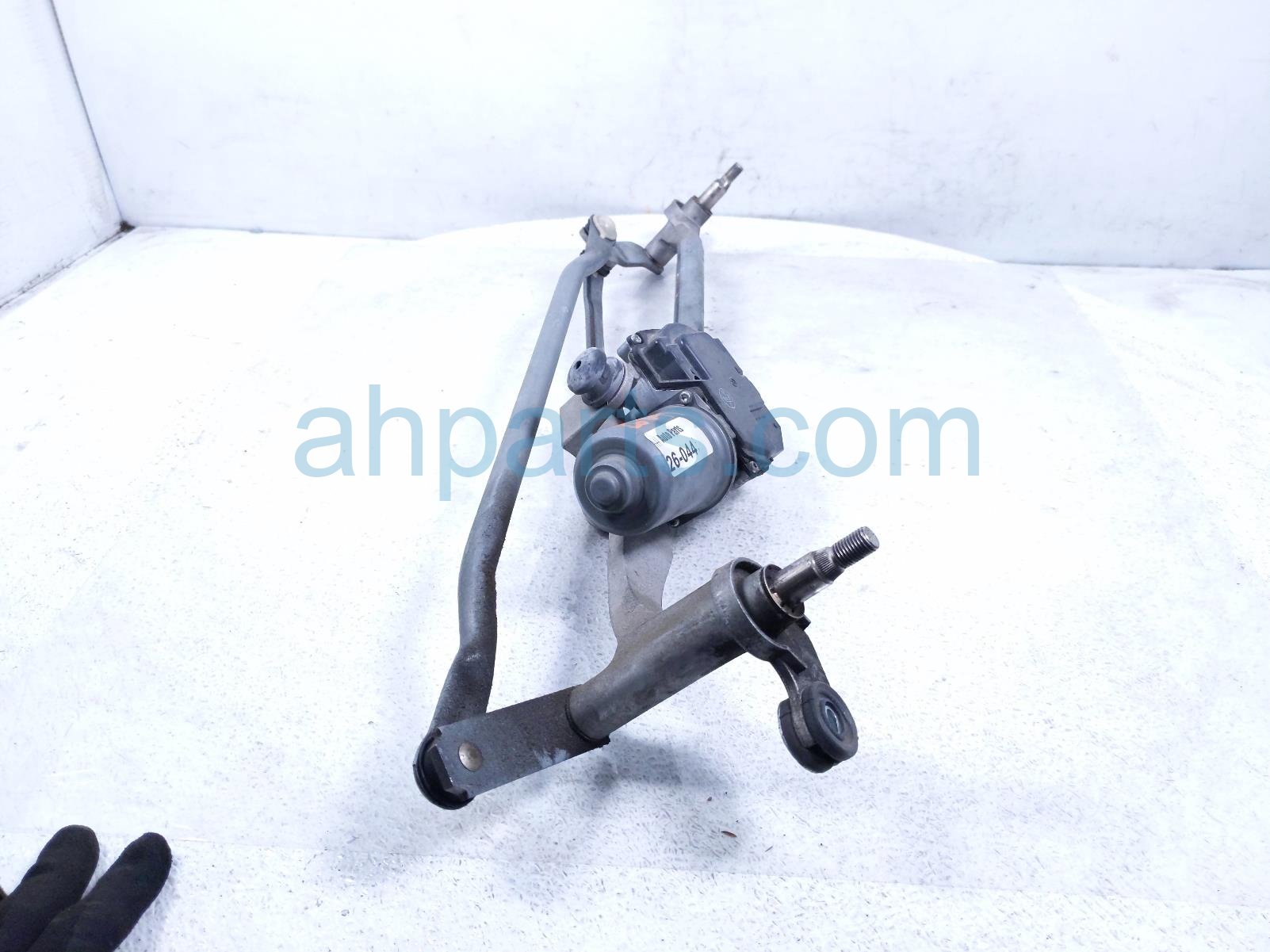 2020 Land Rover Range Rover Sport Front Arms Frt Windshield Wiper Motor & Linkage JPLA 17500 AD Replacement 2020 Land Rover Range Rover Sport Front Arms Frt Windshield Wiper Motor & Linkage JPLA 17500 AD Replacement thumbnail