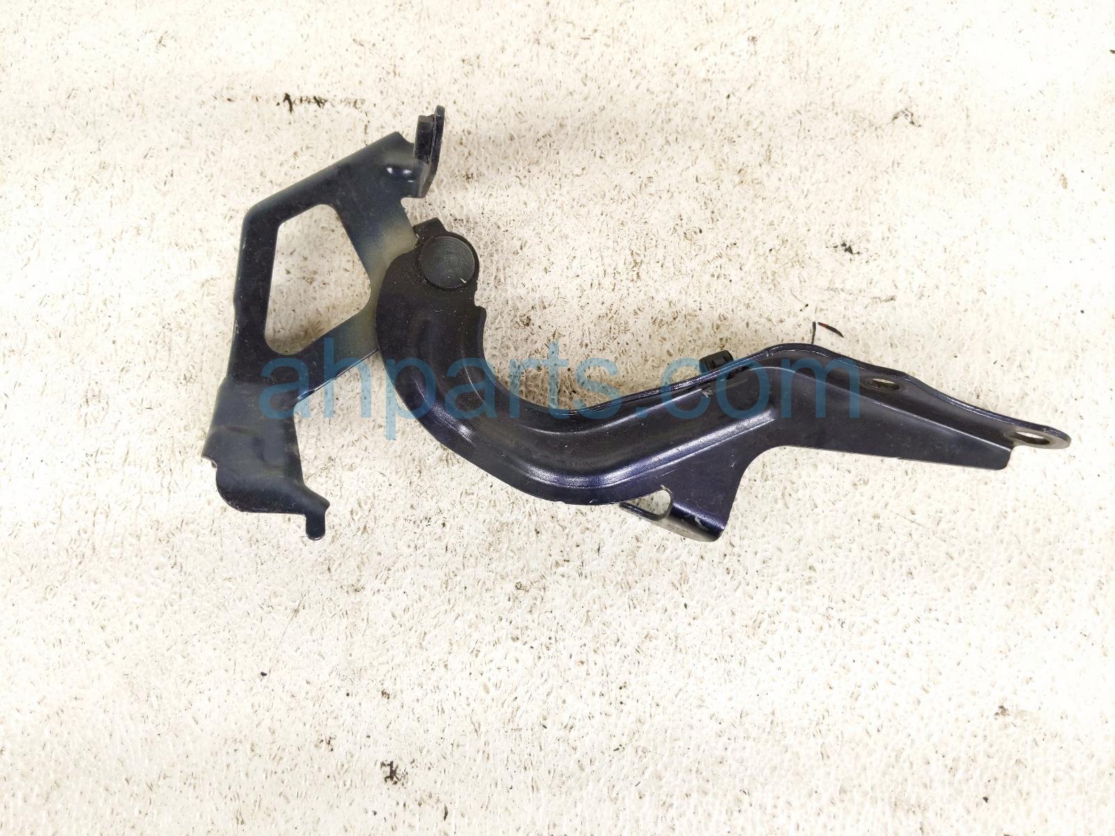 Toyota FR/LH HOOD HINGE - BLUE