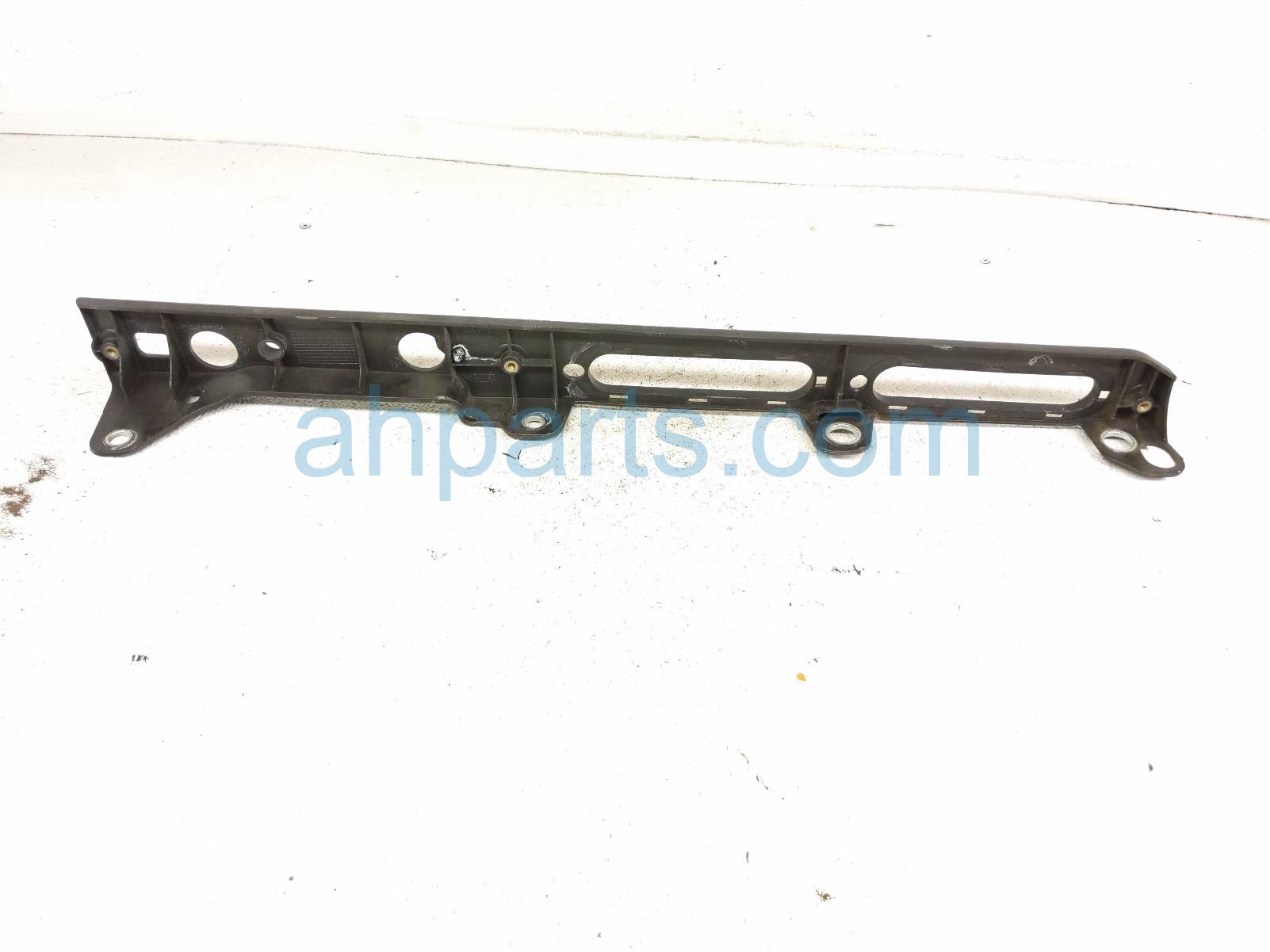 2020 Land Rover Range Rover Sport Front Passenger Bumper Mount Support Brkt LR116260 Replacement 2020 Land Rover Range Rover Sport Front Passenger Bumper Mount Support Brkt LR116260 Replacement thumbnail
