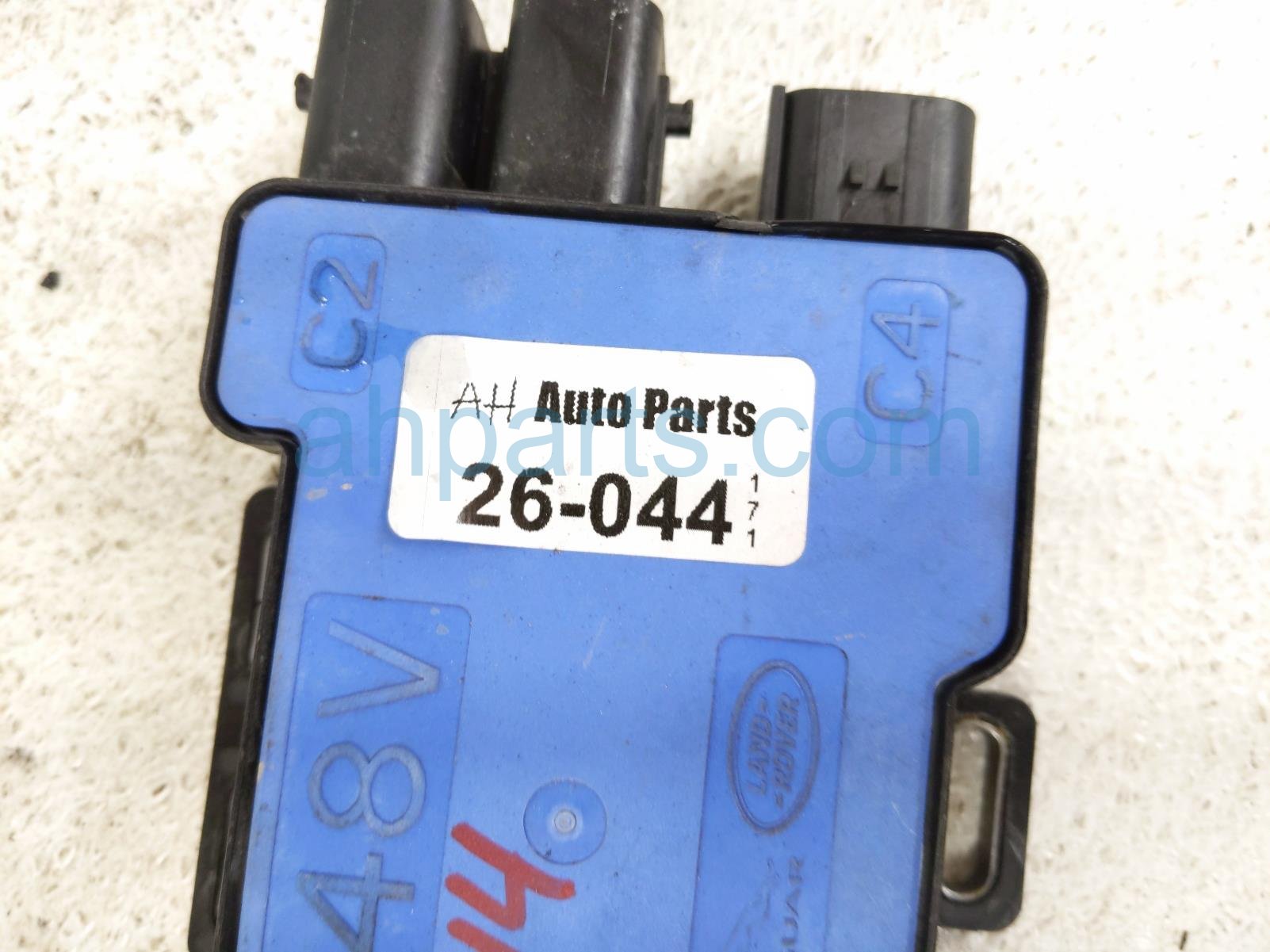 2020 Land Rover Range Rover Sport Hybrid Battery Distribution Fuse Box KPLA 14M726 EA Replacement 2020 Land Rover Range Rover Sport Hybrid Battery Distribution Fuse Box KPLA 14M726 EA Replacement thumbnail