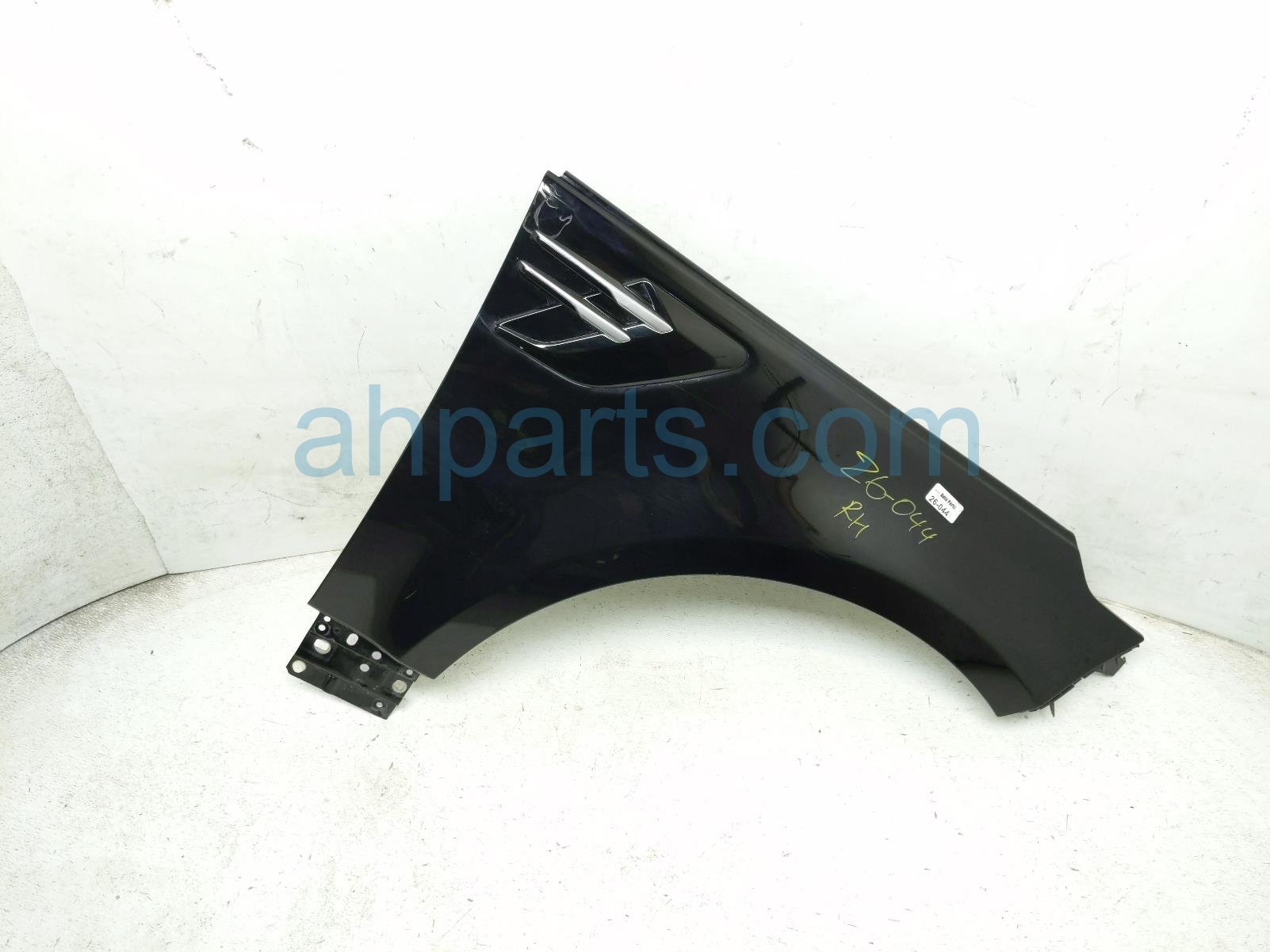 2020 Land Rover Range Rover Sport Front Passenger Fender Black *paint Chip/gouge LR100544 Replacement 2020 Land Rover Range Rover Sport Front Passenger Fender Black *paint Chip/gouge LR100544 Replacement thumbnail