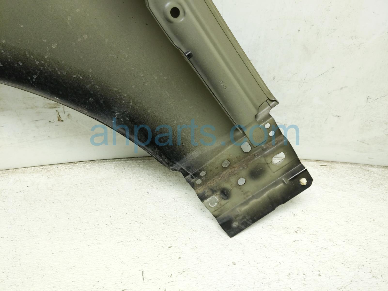 2020 Land Rover Range Rover Sport Front Passenger Fender Black *paint Chip/gouge LR100544 Replacement 2020 Land Rover Range Rover Sport Front Passenger Fender Black *paint Chip/gouge LR100544 Replacement thumbnail