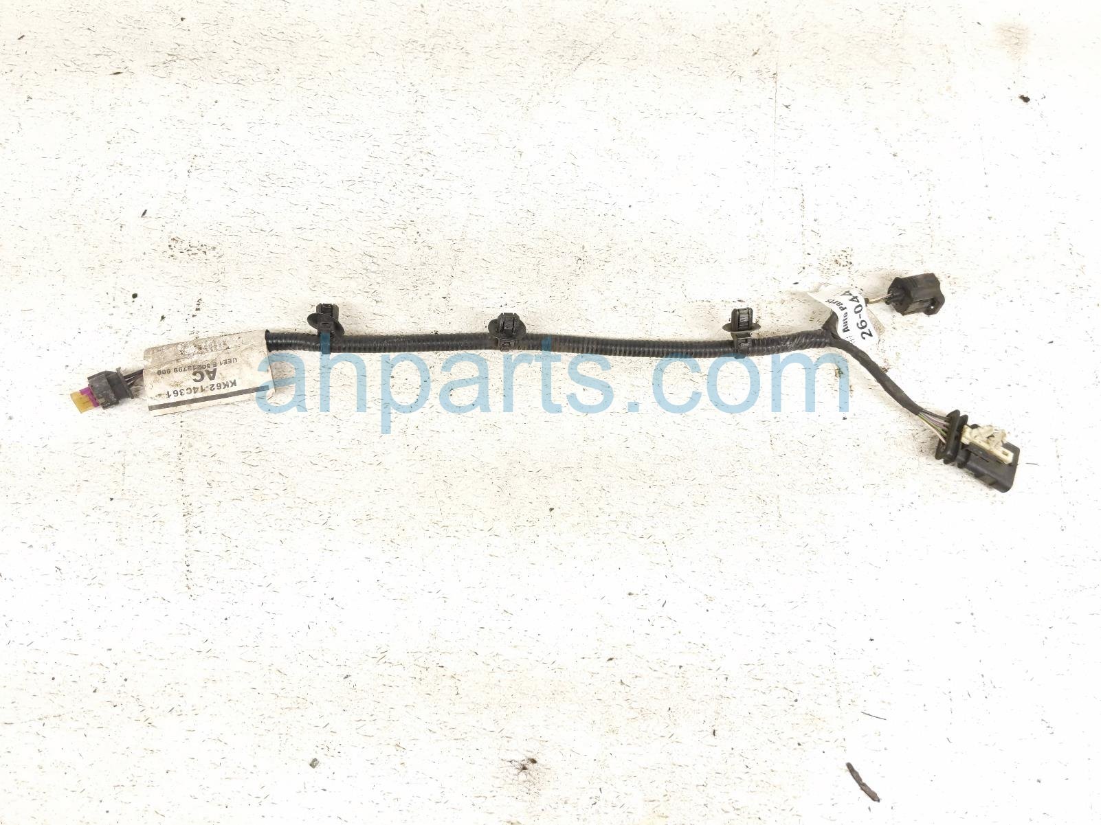 2020 Land Rover Range Rover Sport Mhev Water Pump Wire Harness 3.0l LR064173 Replacement 2020 Land Rover Range Rover Sport Mhev Water Pump Wire Harness 3.0l LR064173 Replacement thumbnail